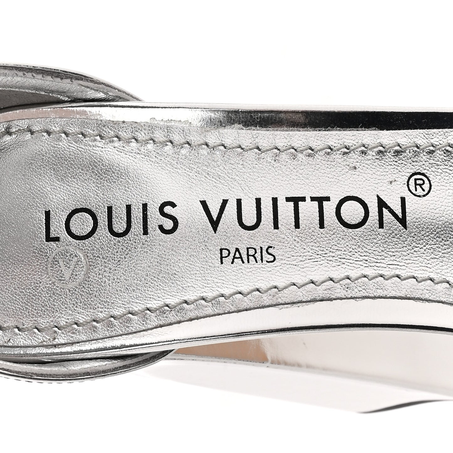 LOUIS VUITTON Metallic Calfskin Fame Platform Sandal 38.5 Argent