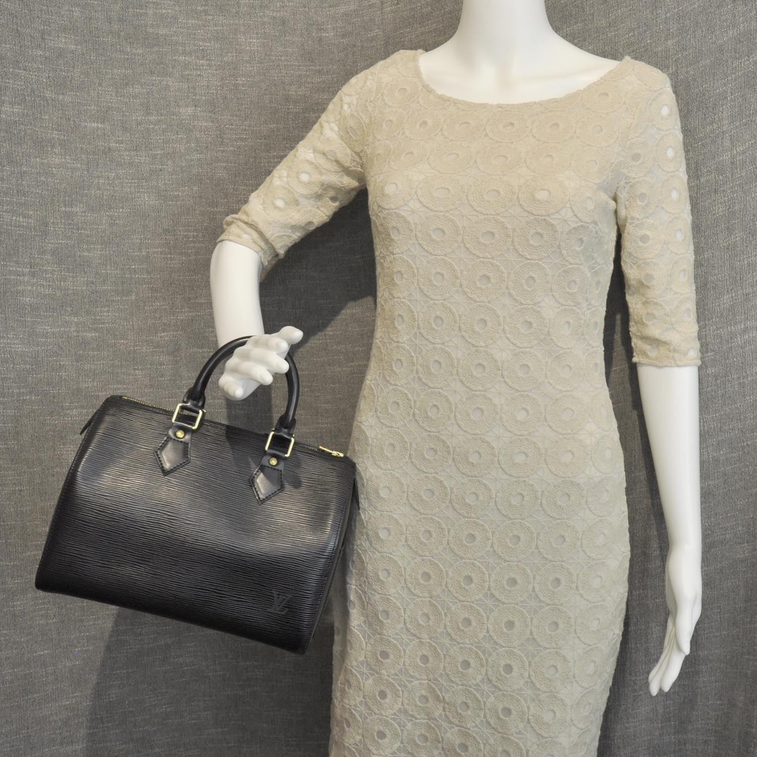 Louis Vuitton Epi Speedy 25 Black 2 of 9