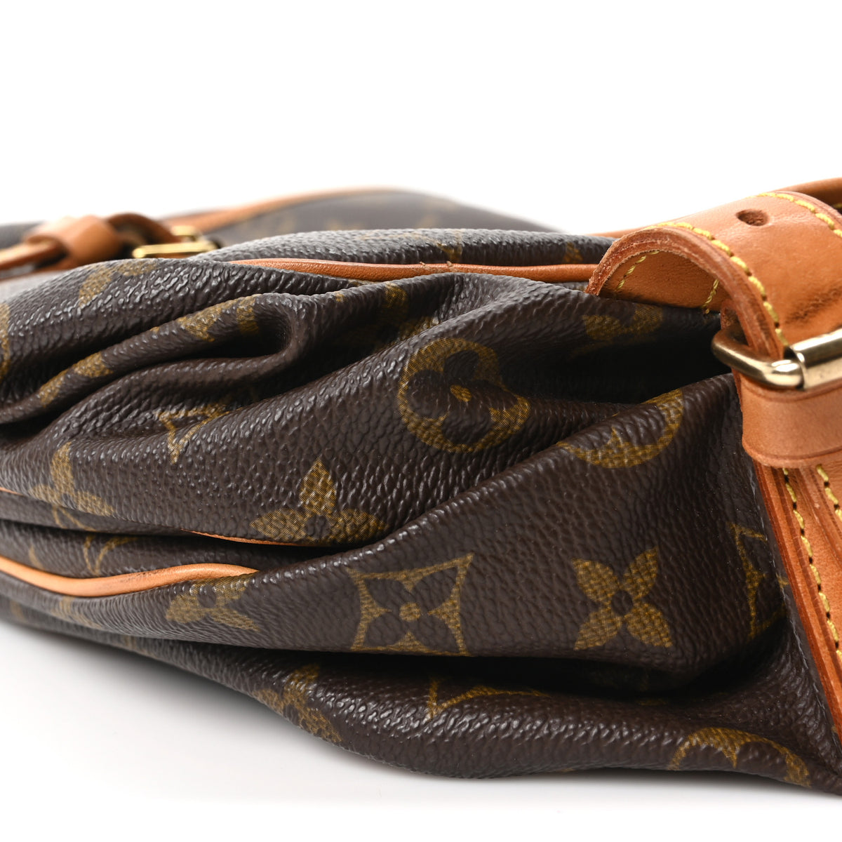 Monogram Saumur 35