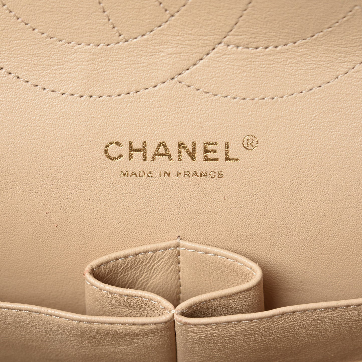 Caviar Quilted Jumbo Double Flap Beige Clair