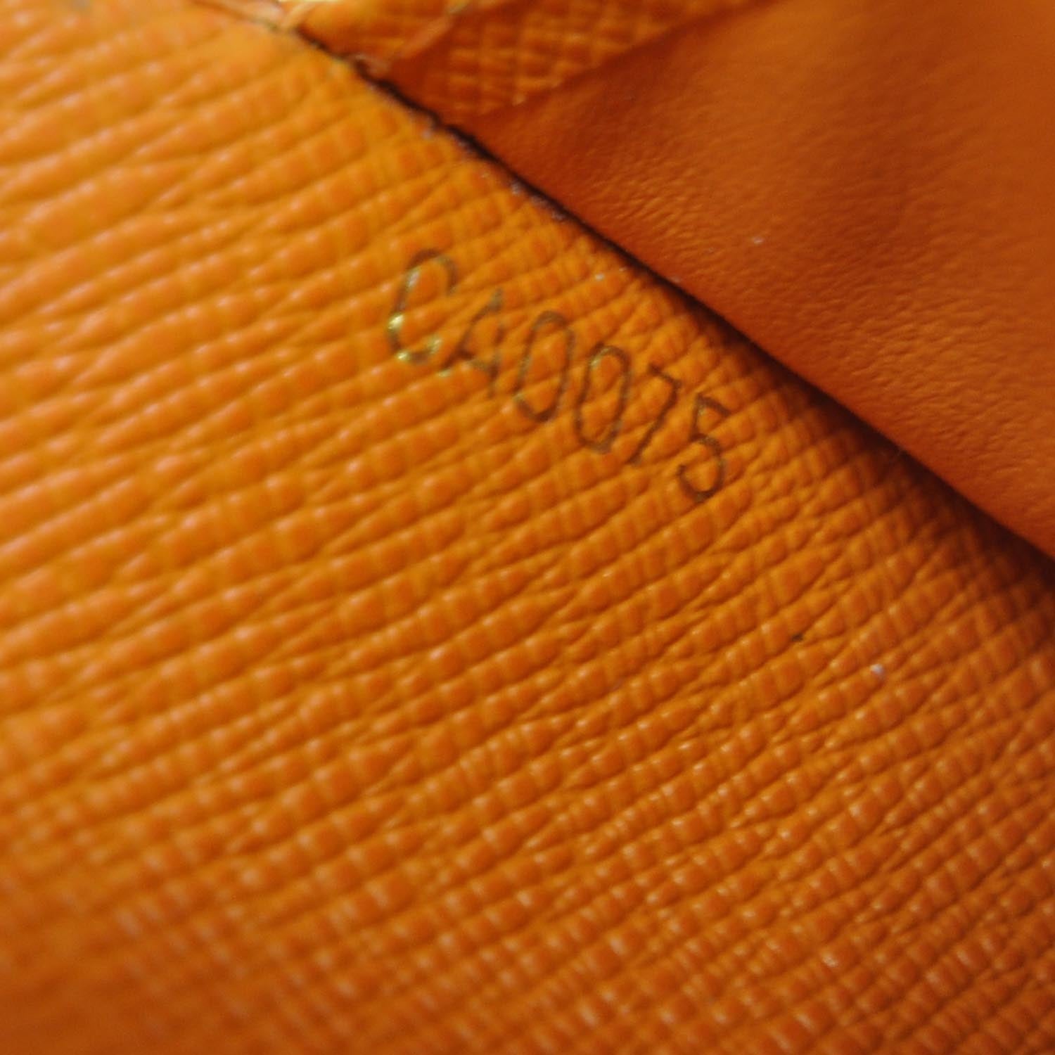 Louis Vuitton Epi Small Ring Agenda Cover Mandarin 8 of 8