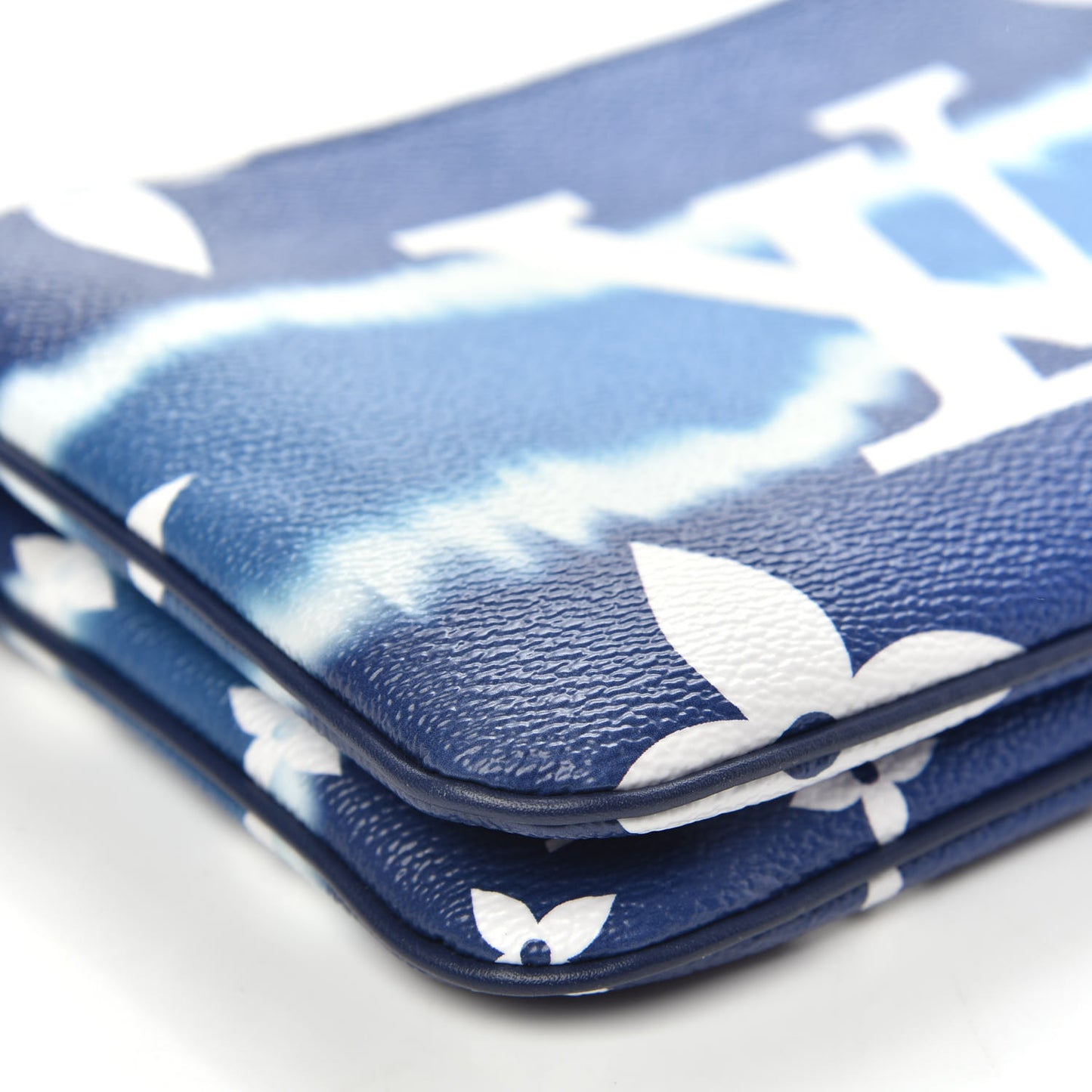 Monogram Giant Escale Double Zip Pochette Blue