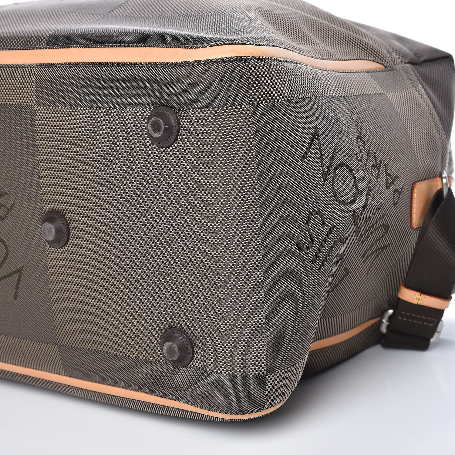 Louis Vuitton Damier Geant Souverain Terre 9 of 9