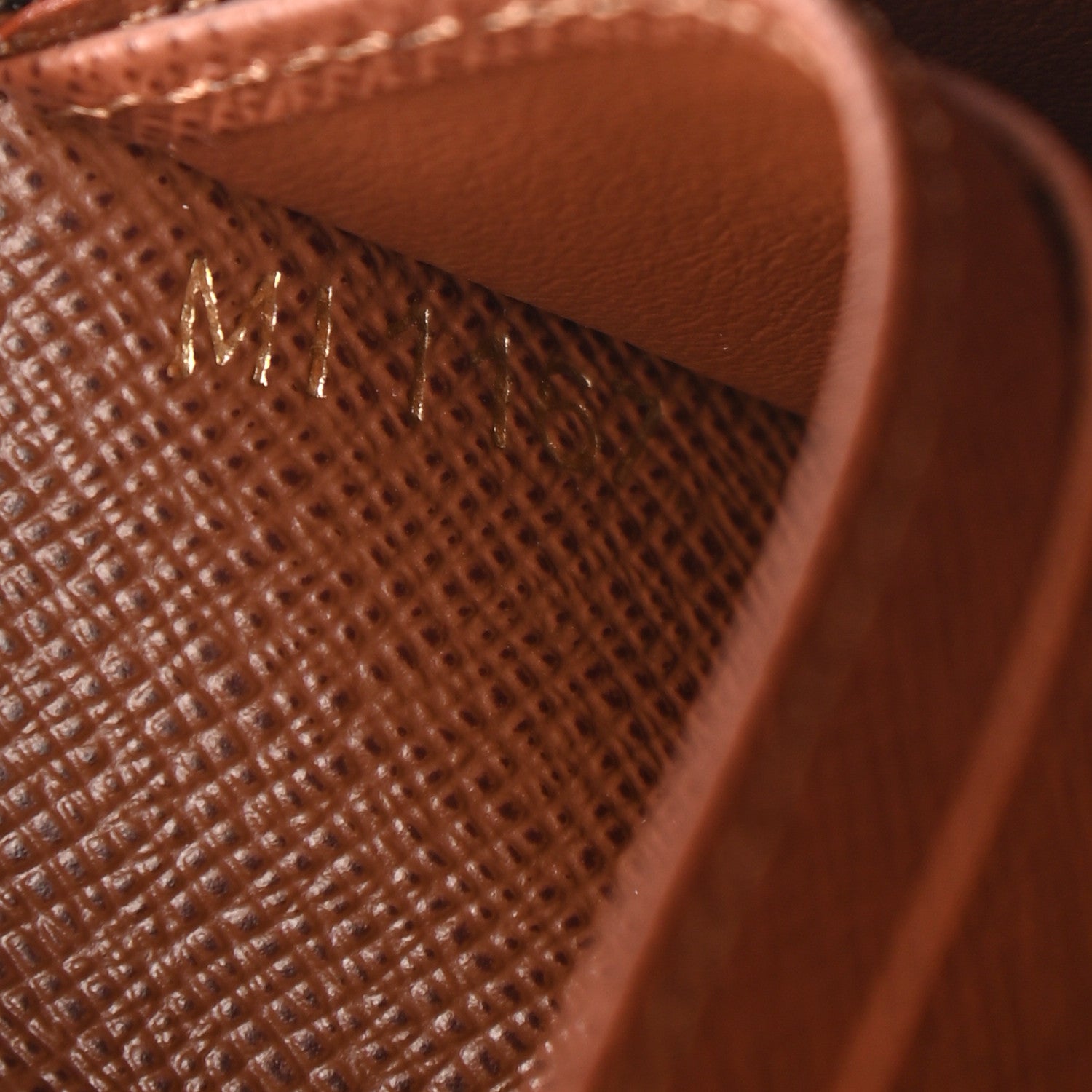 Louis Vuitton Monogram Zippy Wallet 7 of 7