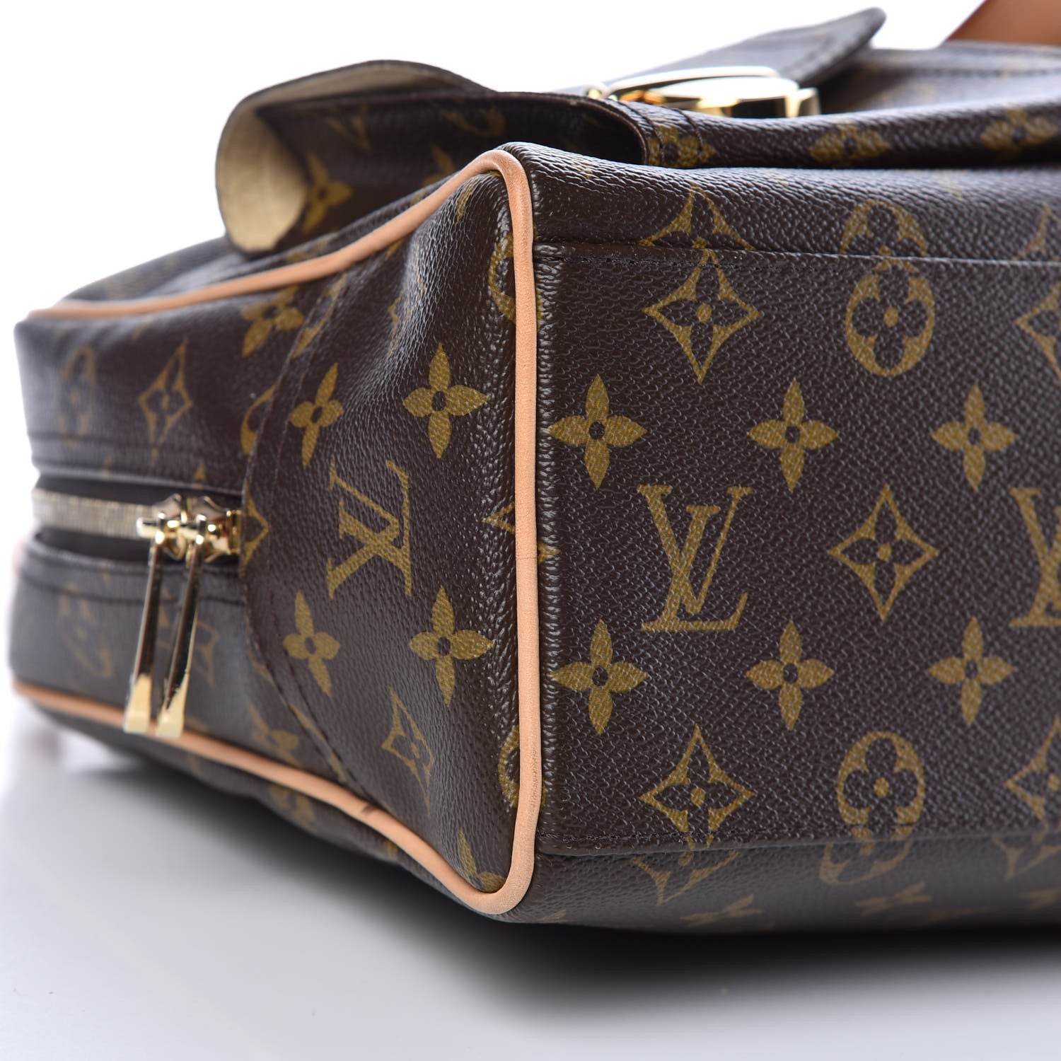 Louis Vuitton Monogram Manhattan GM 9 of 10