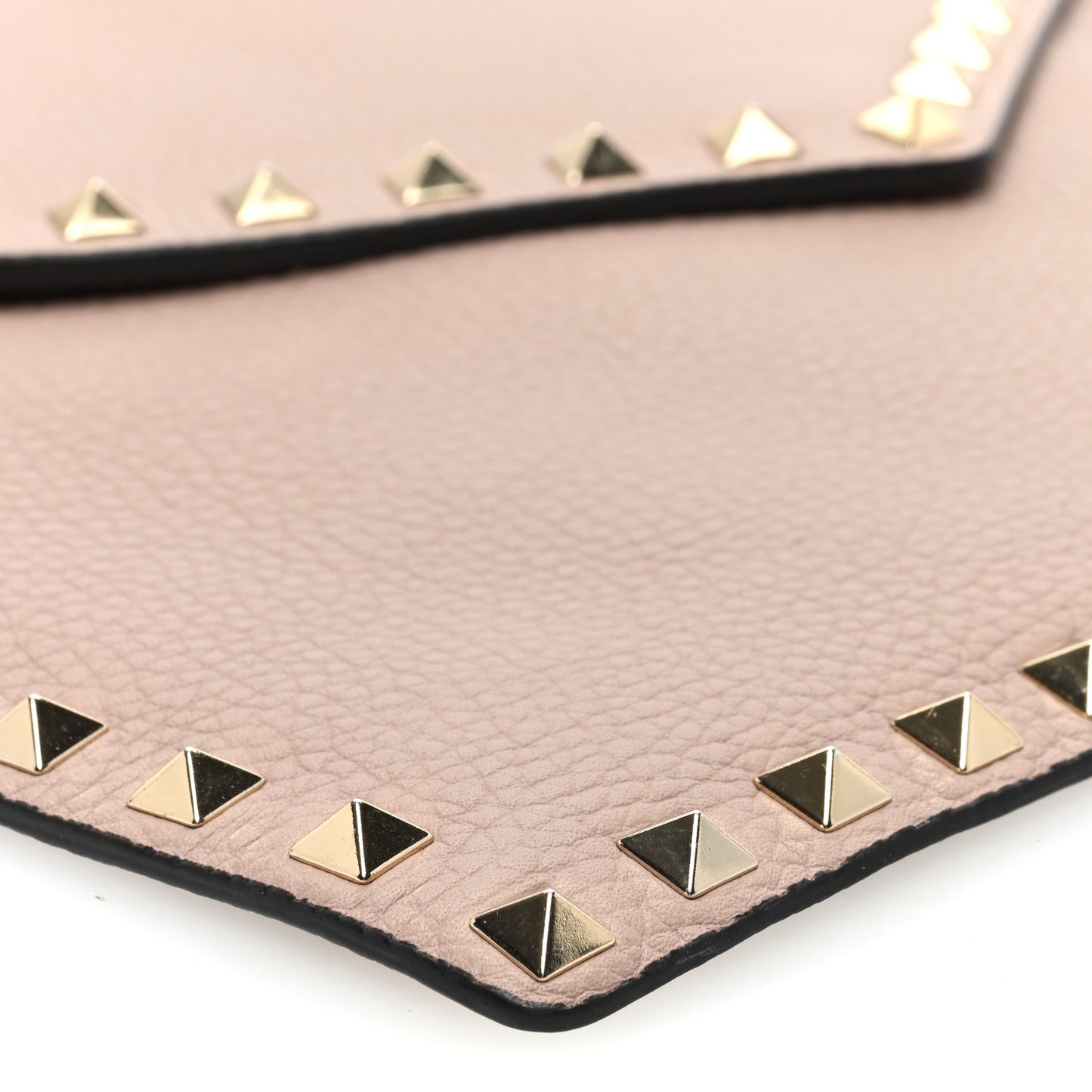 Pebbled Calfskin Large Rockstud Envelope Clutch Poudre