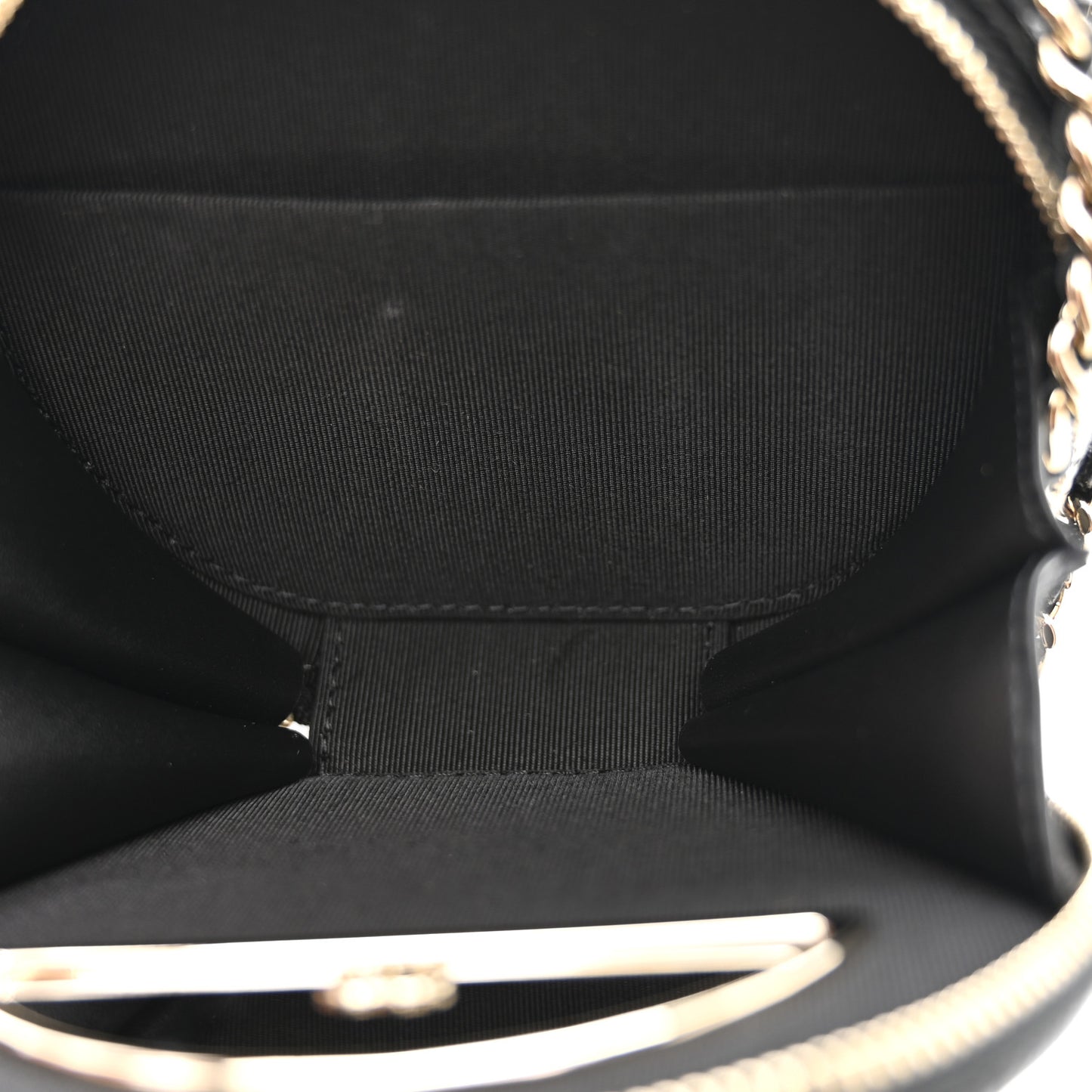 Caviar Quilted Round Handle With Care Vanity With Chain Black