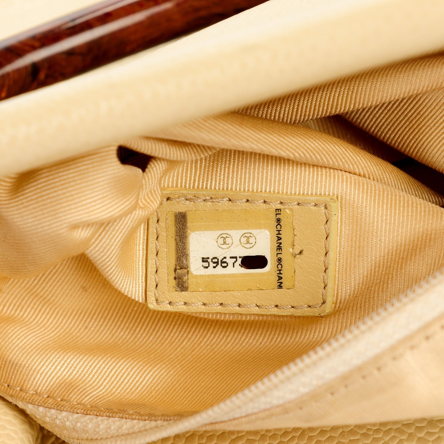 Grained Calfskin Tortoise Handle Tote White