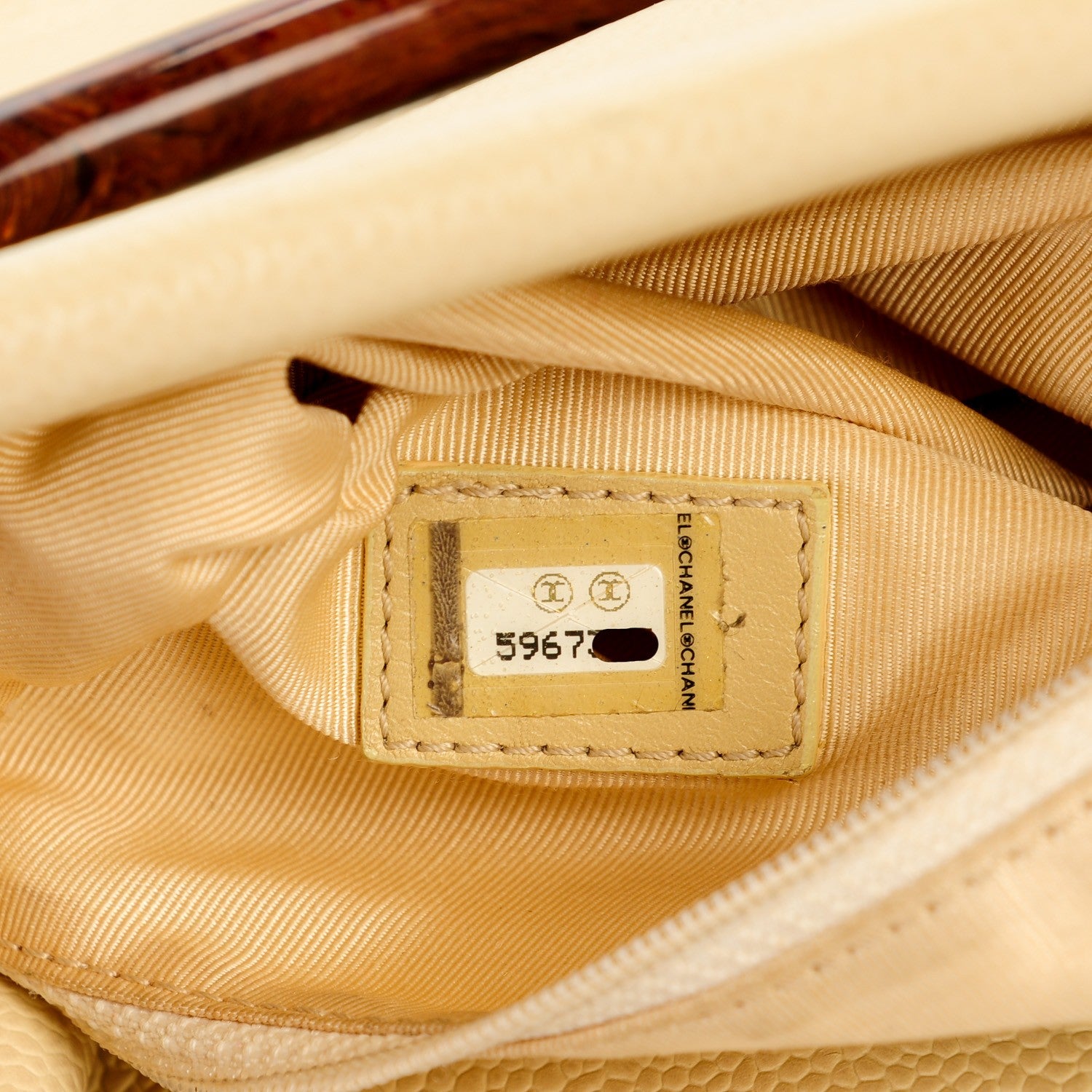 Chanel Grained Calfskin Tortoise Handle Tote White 7 of 7