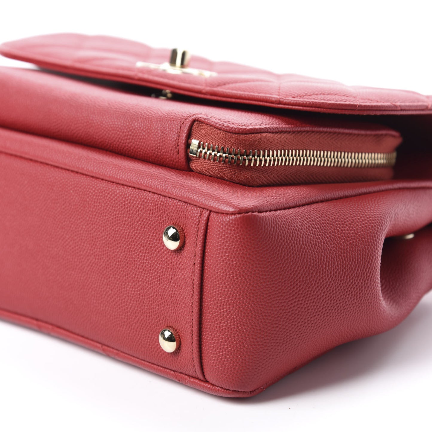 Caviar Quilted Medium Business Affinity Flap Red