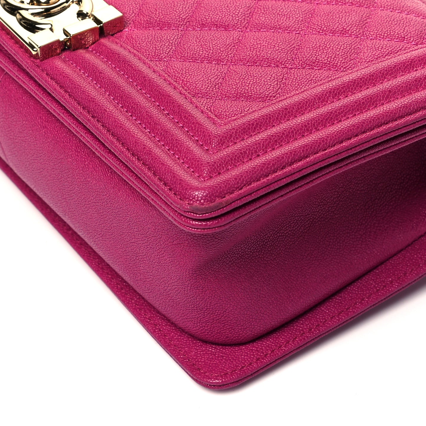 Caviar Quilted Medium Boy Flap Fuchsia