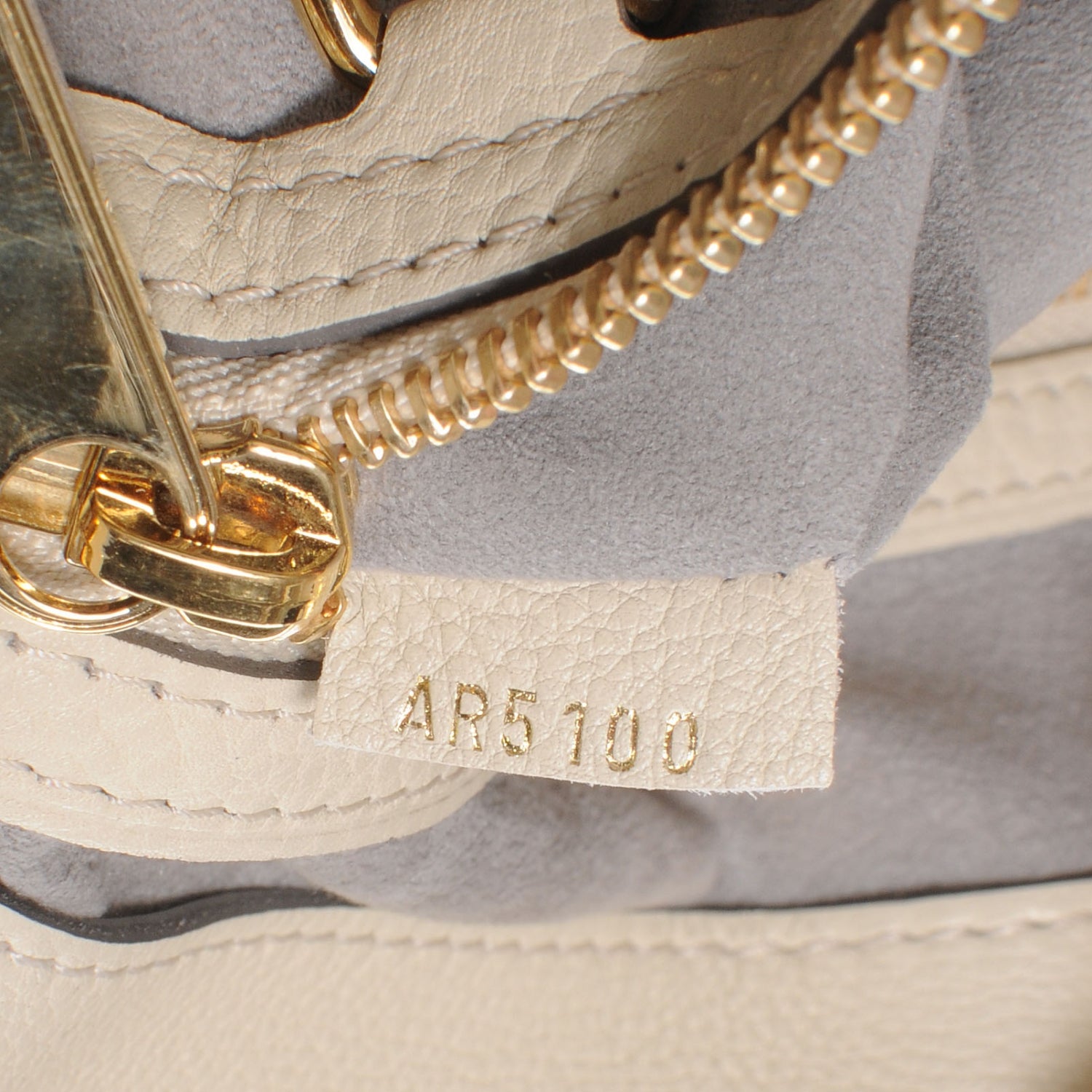 Louis Vuitton Mahina Cirrus MM Ivory 7 of 8