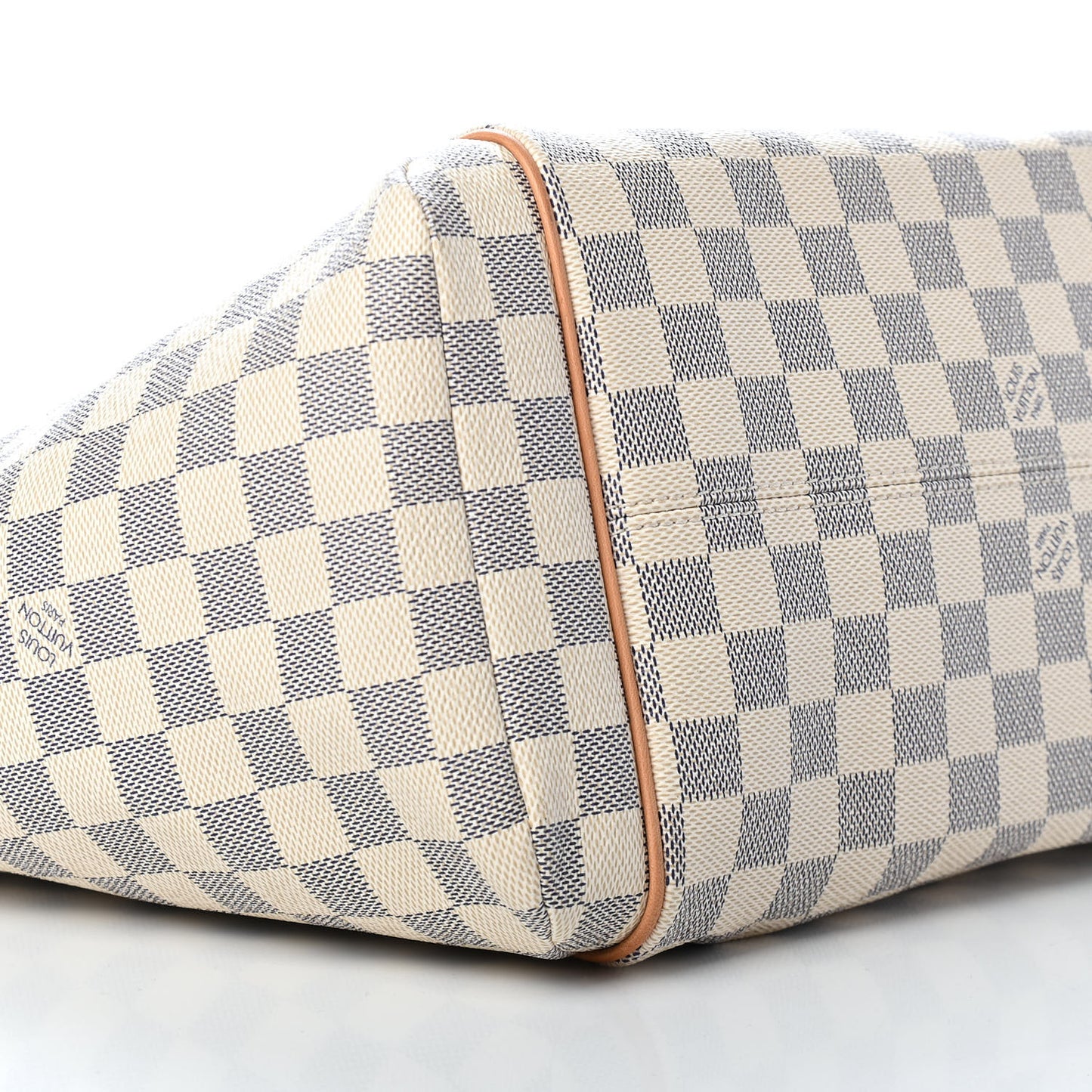 Damier Azur Totally MM