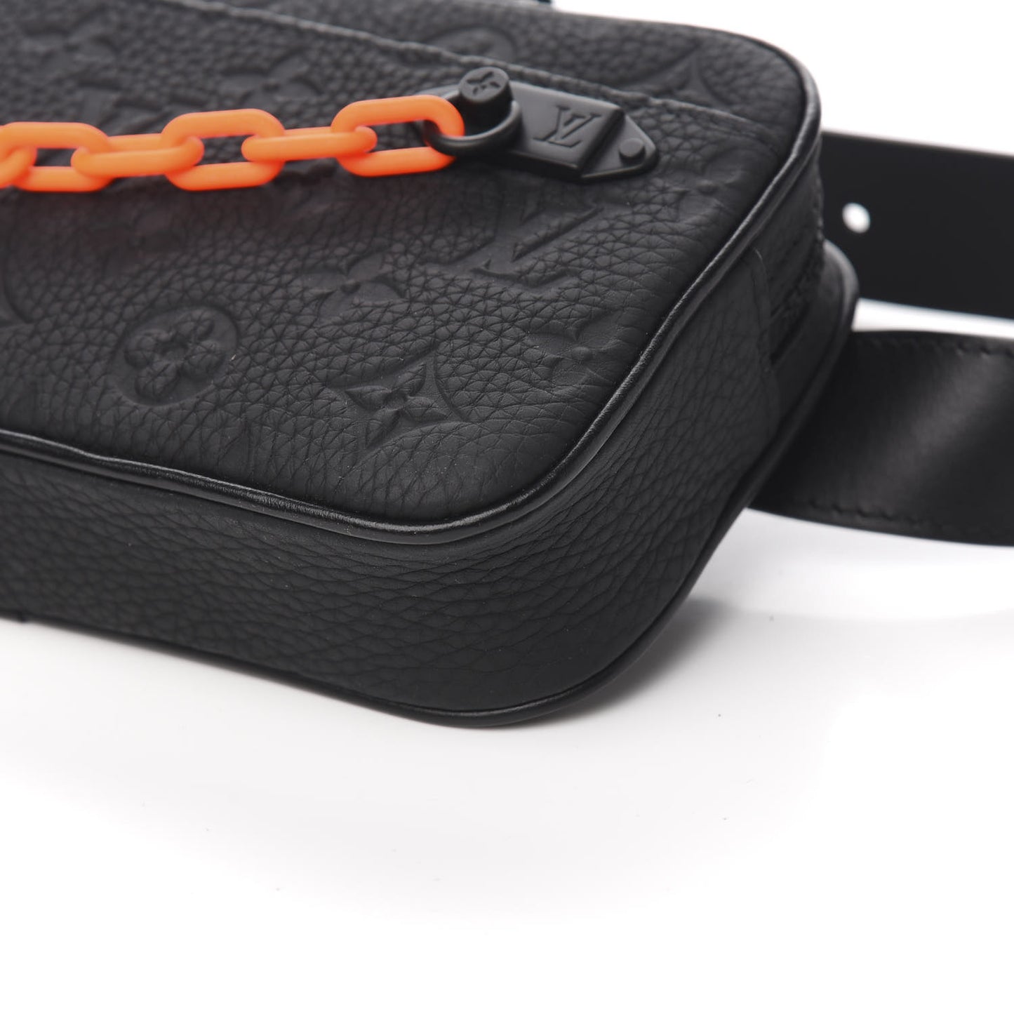 Taurillon Monogram Uniformes Solar Ray Soft Pochette Volga Belt Bag Black