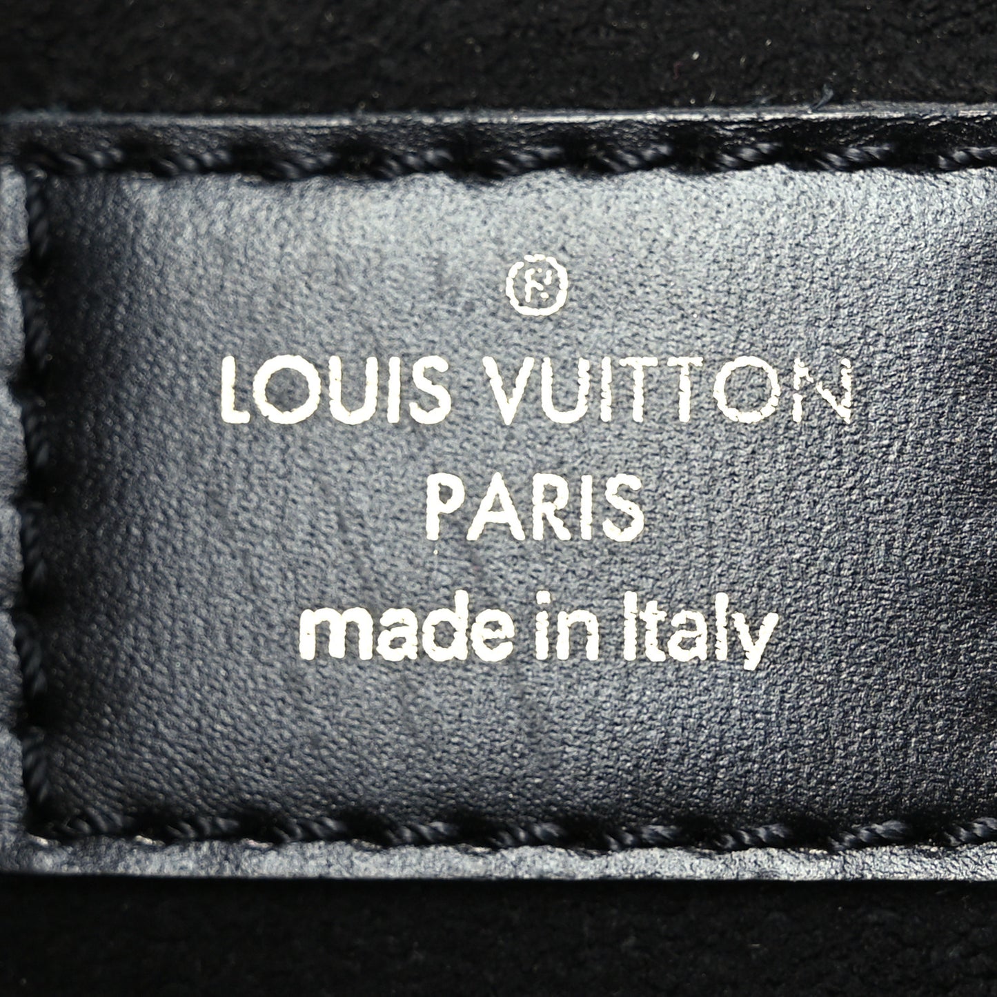Reverse Monogram Pochette Metis