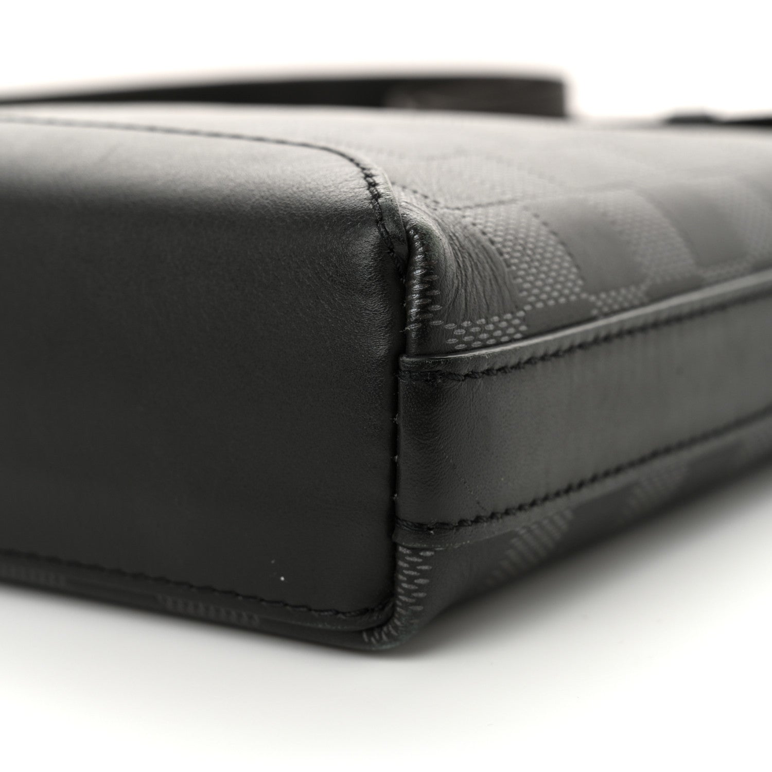 Louis Vuitton Damier Infini Discovery Messenger BB Onyx 10 of 11