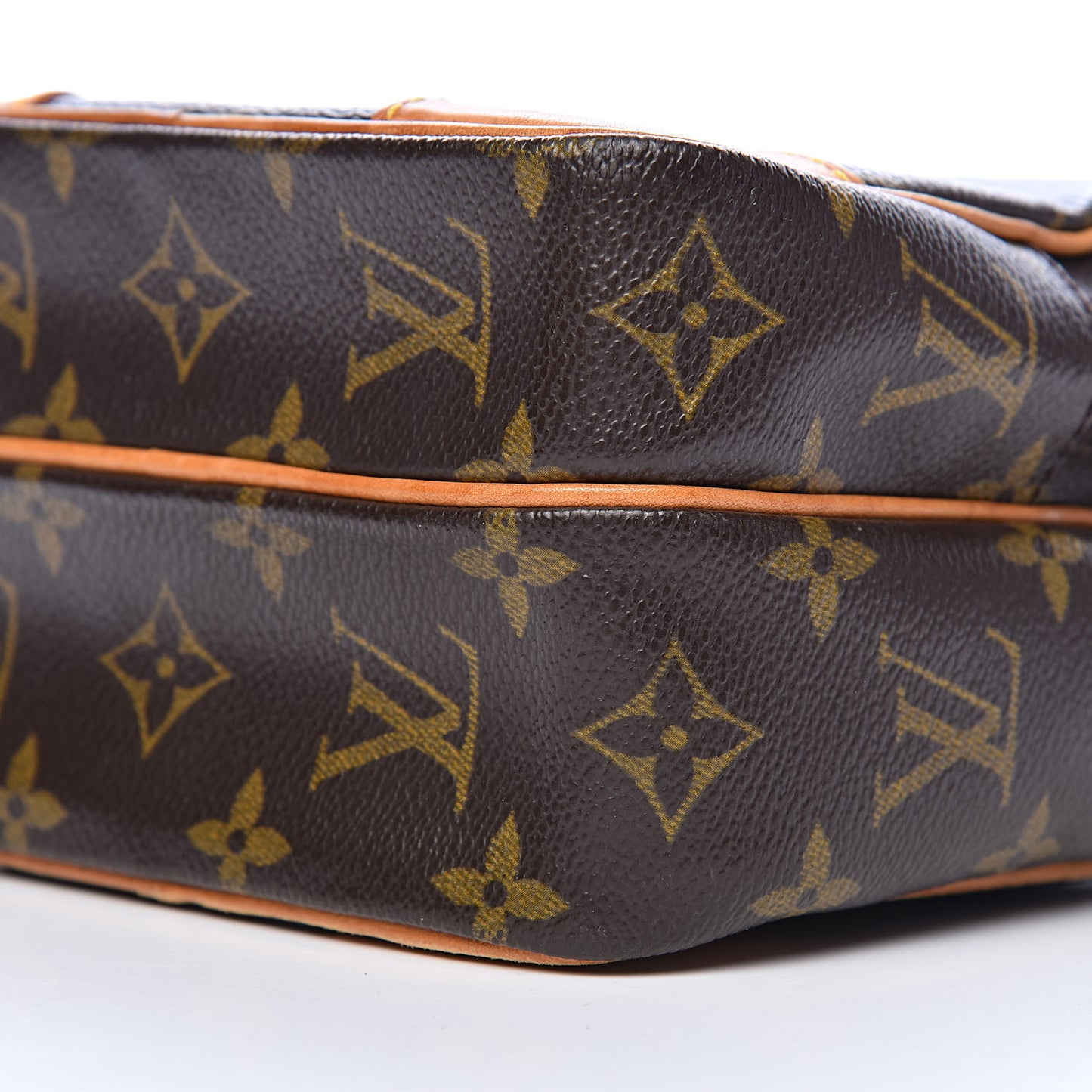 Monogram Amazone