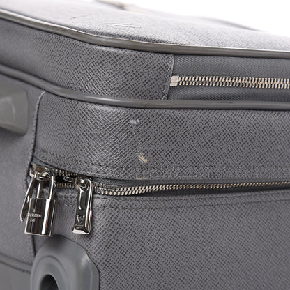 Louis Vuitton Taiga Pilot Case Glacier 16 of 16