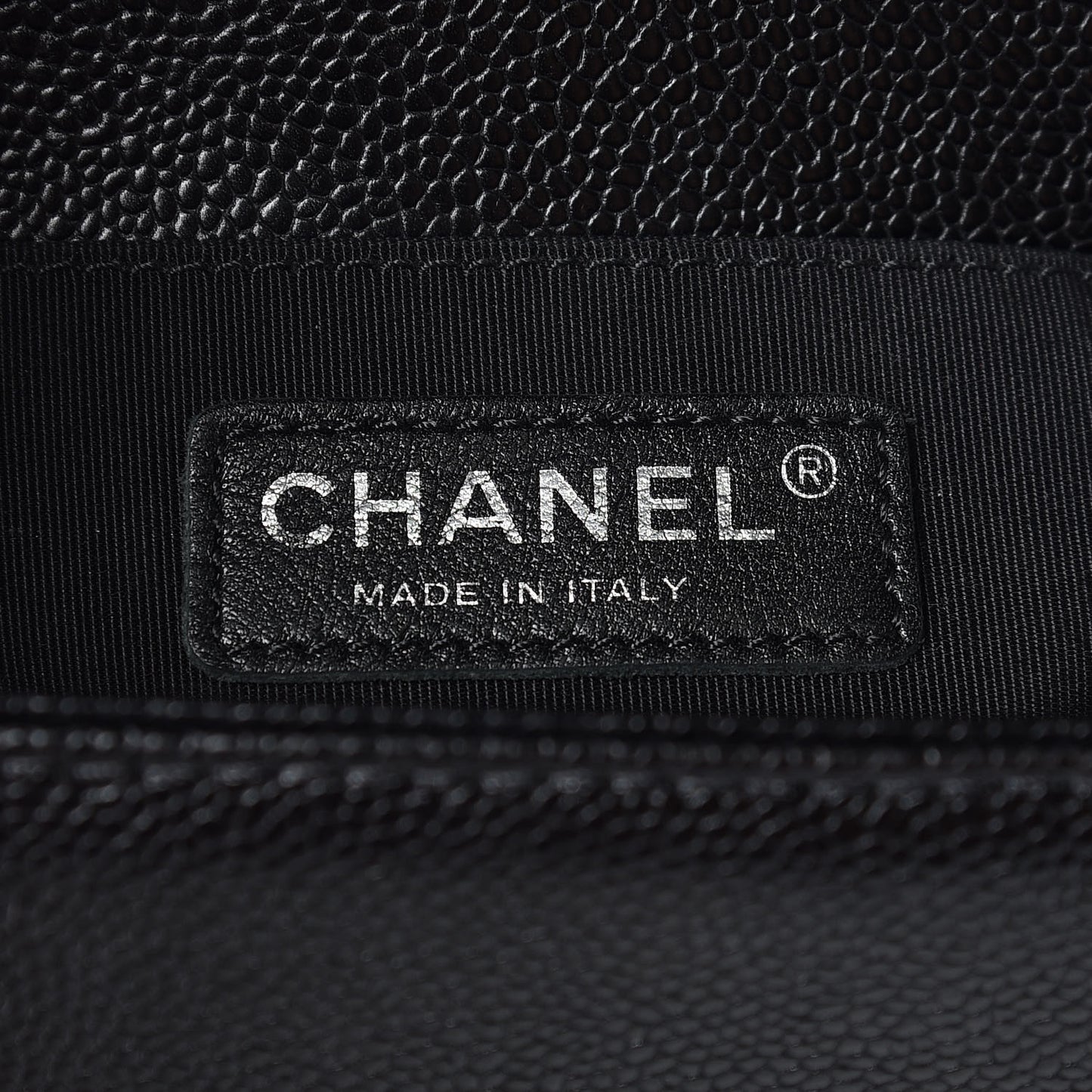 Caviar Quilted Medium Boy Flap Black