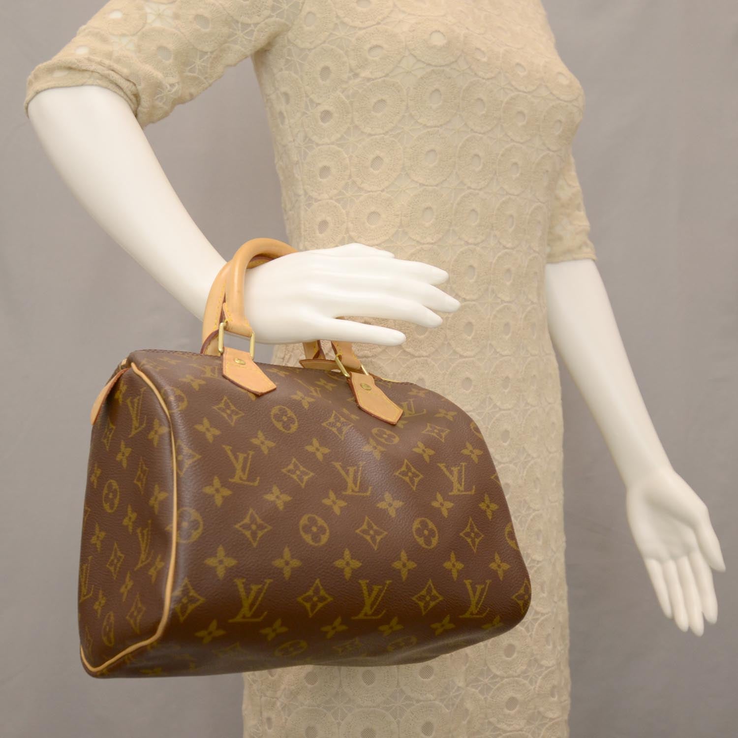 Louis Vuitton Monogram Speedy 25 2 of 9