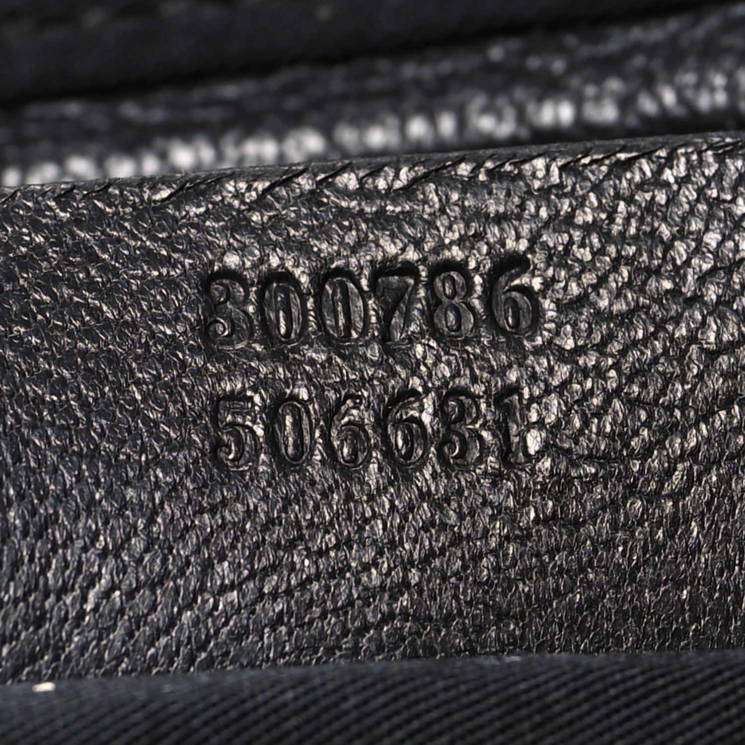 Alexander McQueen Lambskin De Manta Tote Black 7 of 11