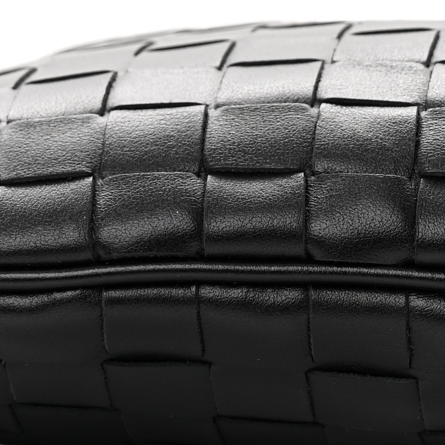 Calfskin Intrecciato Small Virgule Black