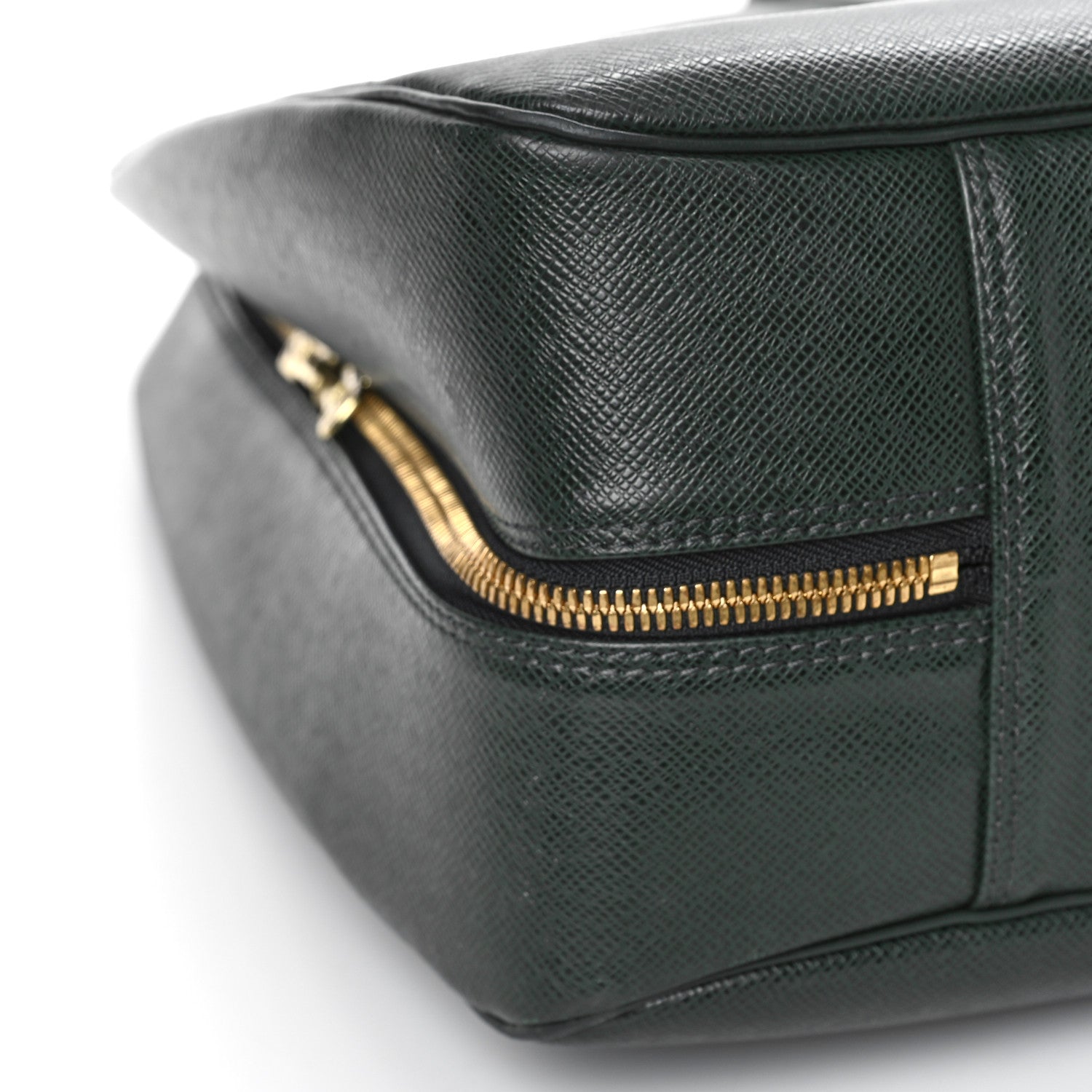 Louis Vuitton Taiga Helanga 1 Poche Epicea 8 of 11