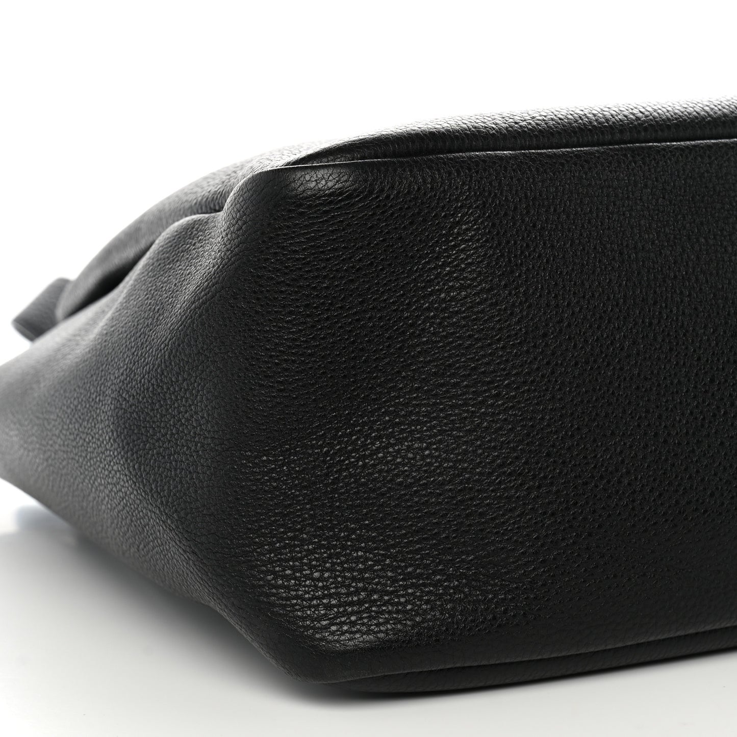 Vitello Daino Soft Medium Dynamique Tote Black