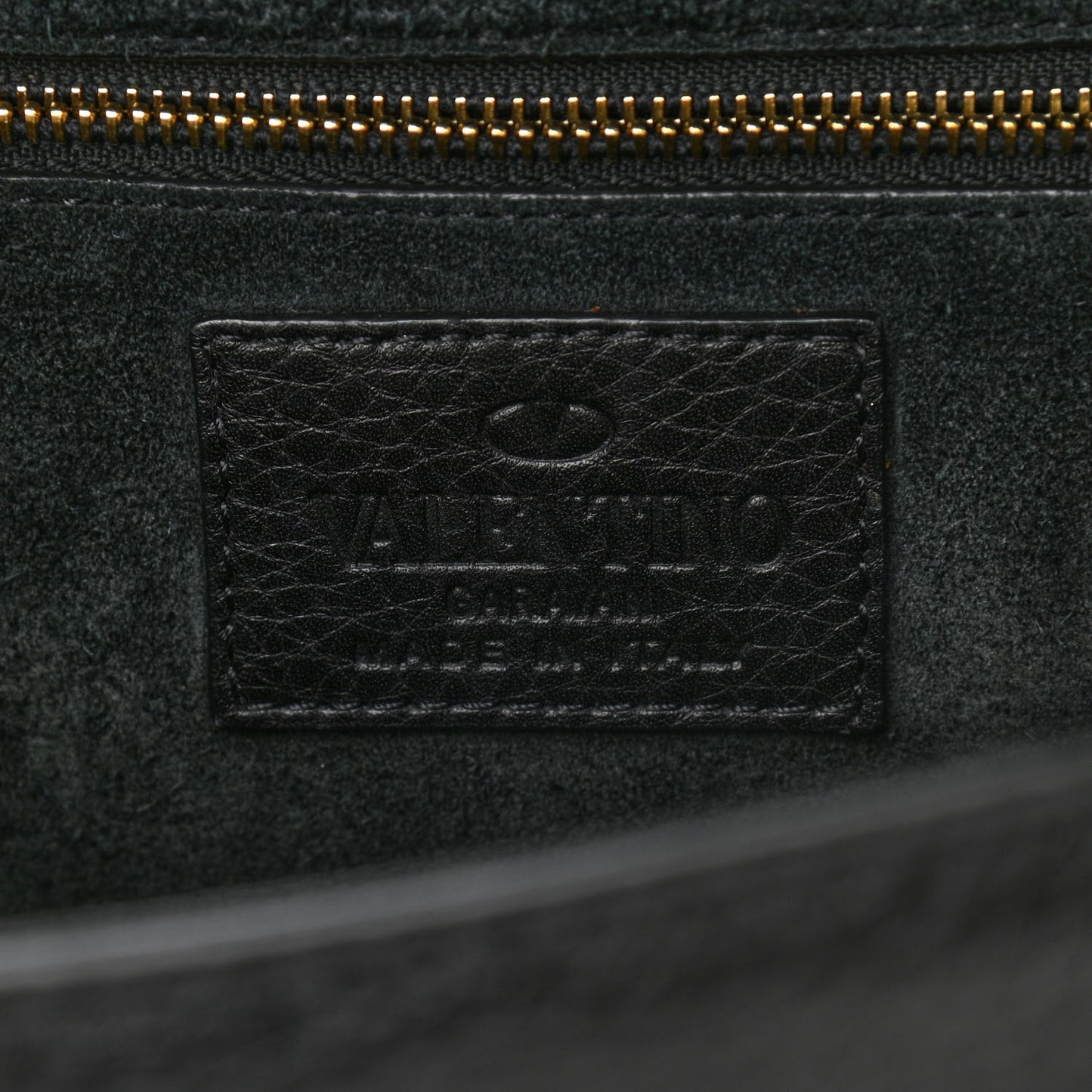 Pebbled Calfskin Medium Glam Lock Rockstud Flap Black