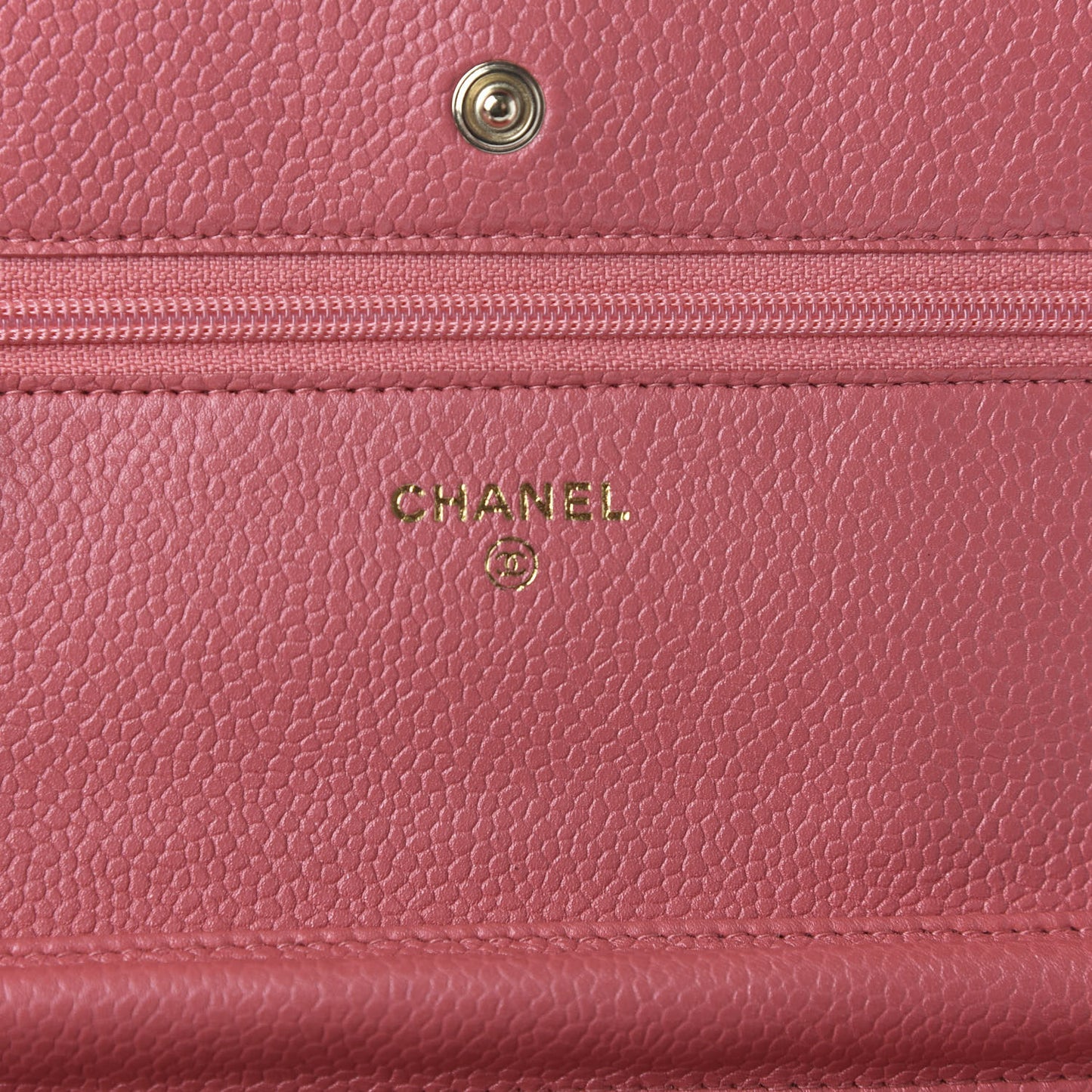 Caviar Quilted Wallet On Chain WOC Pink