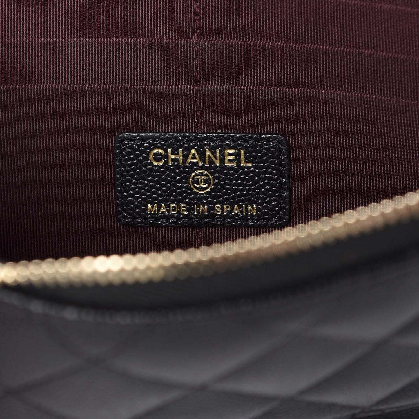 Caviar Quilted Classic Pouch With Handle Black