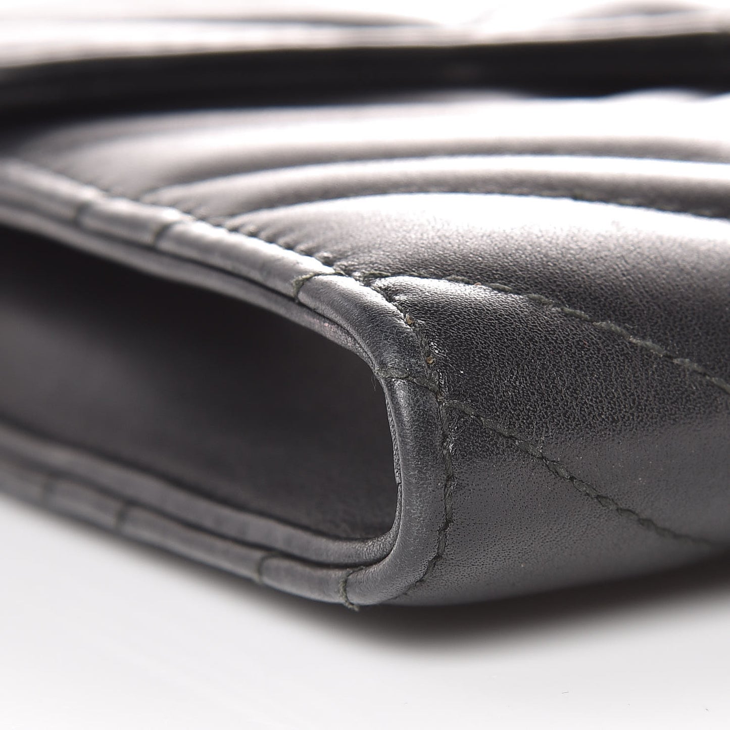 Calfskin Matelasse Mini GG Marmont Chain Wallet Black