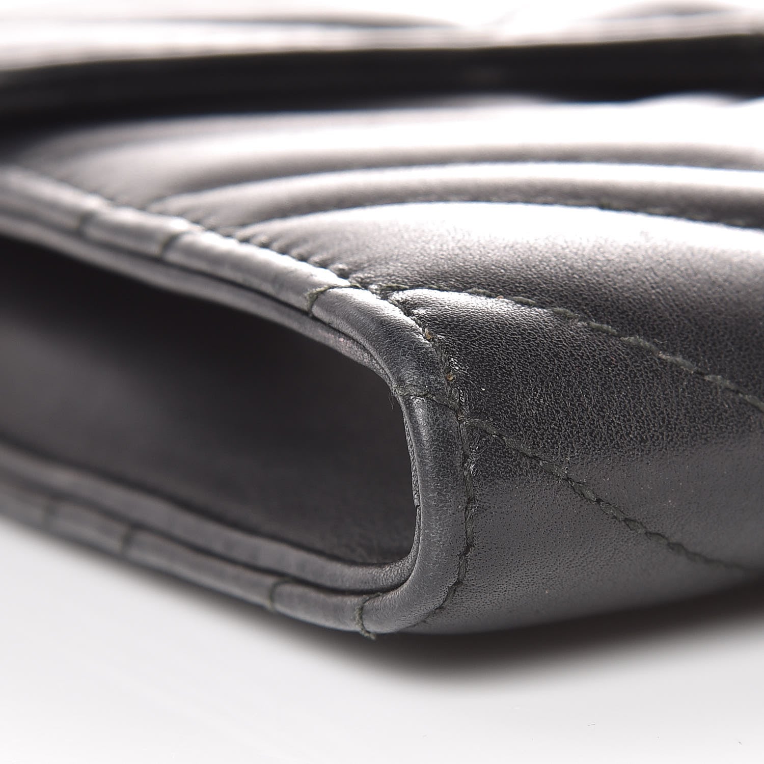 Gucci Calfskin Matelasse Mini GG Marmont Chain Wallet Black 8 of 17