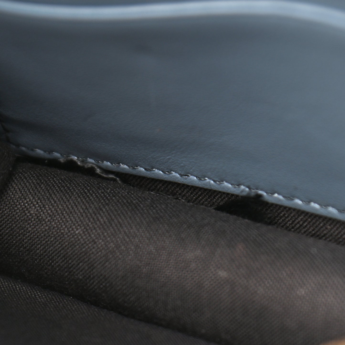 Vitello Cruise F is Fendi Bi-Color FF 1974 Embossed Medium Envelope Wallet On Chain Maya Black Azzurro Merlino