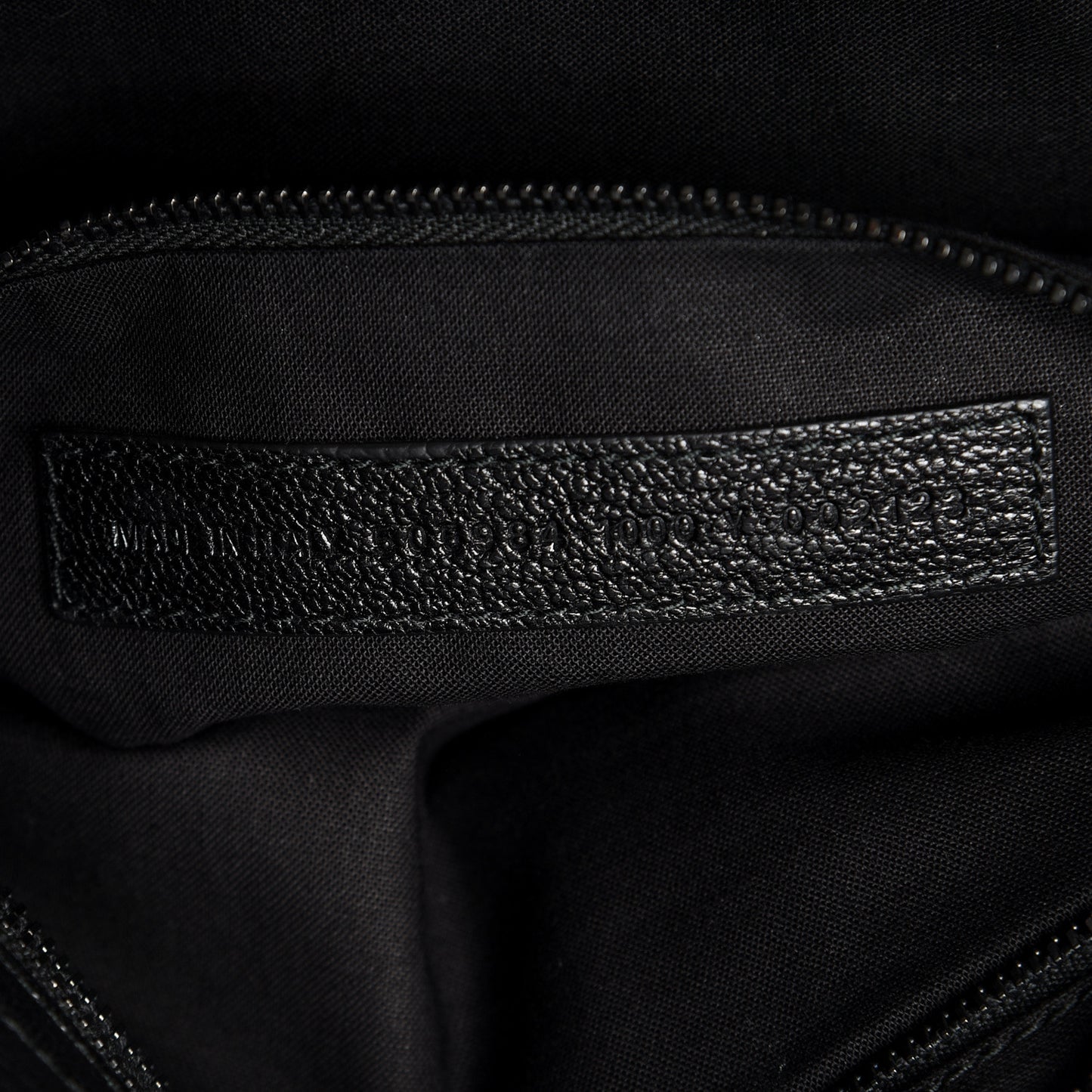 Shiny Grained Goatskin Black Metallic Edge City Black