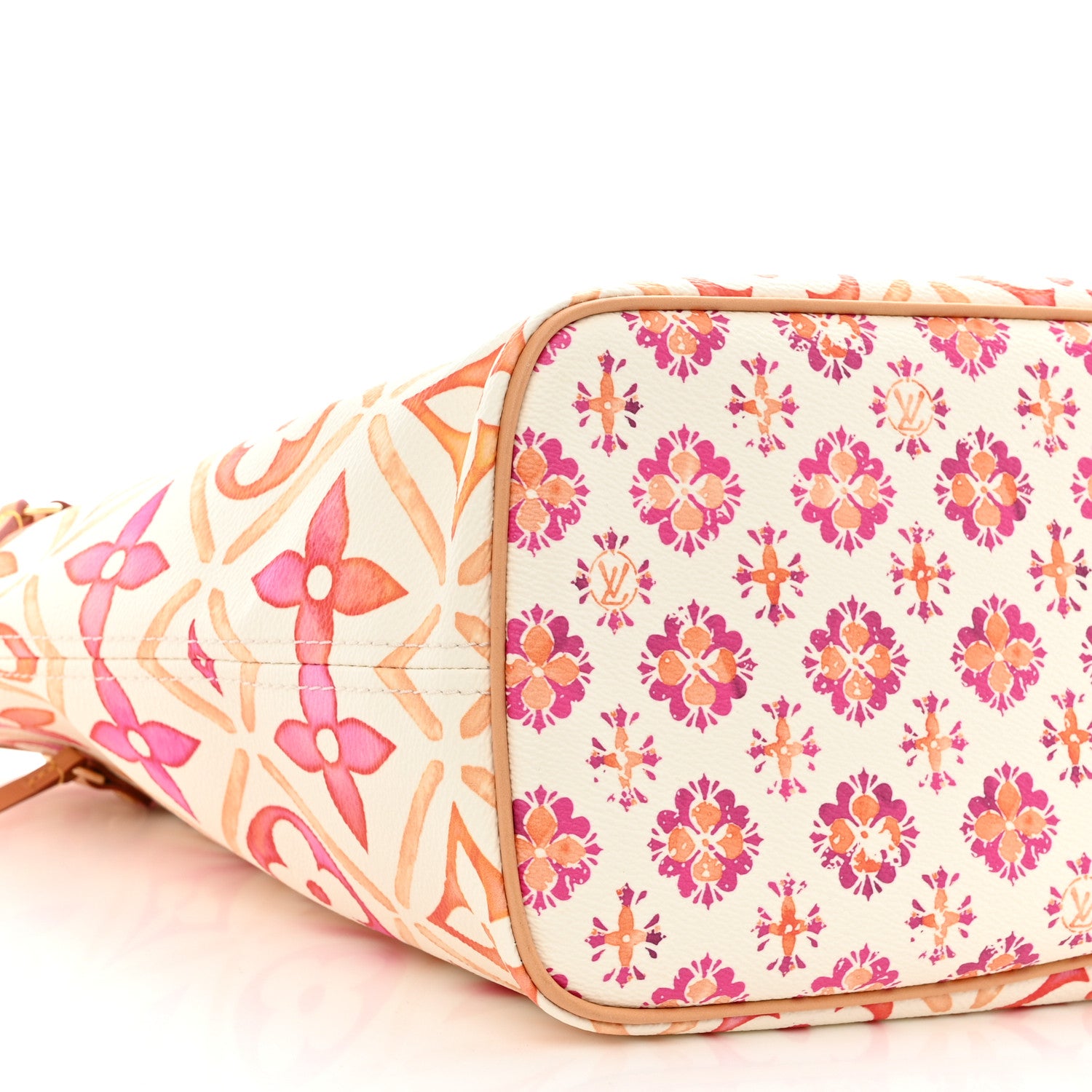 Louis Vuitton Monogram Giant By The Pool 2.0 Neverfull MM Coral 8 of 9