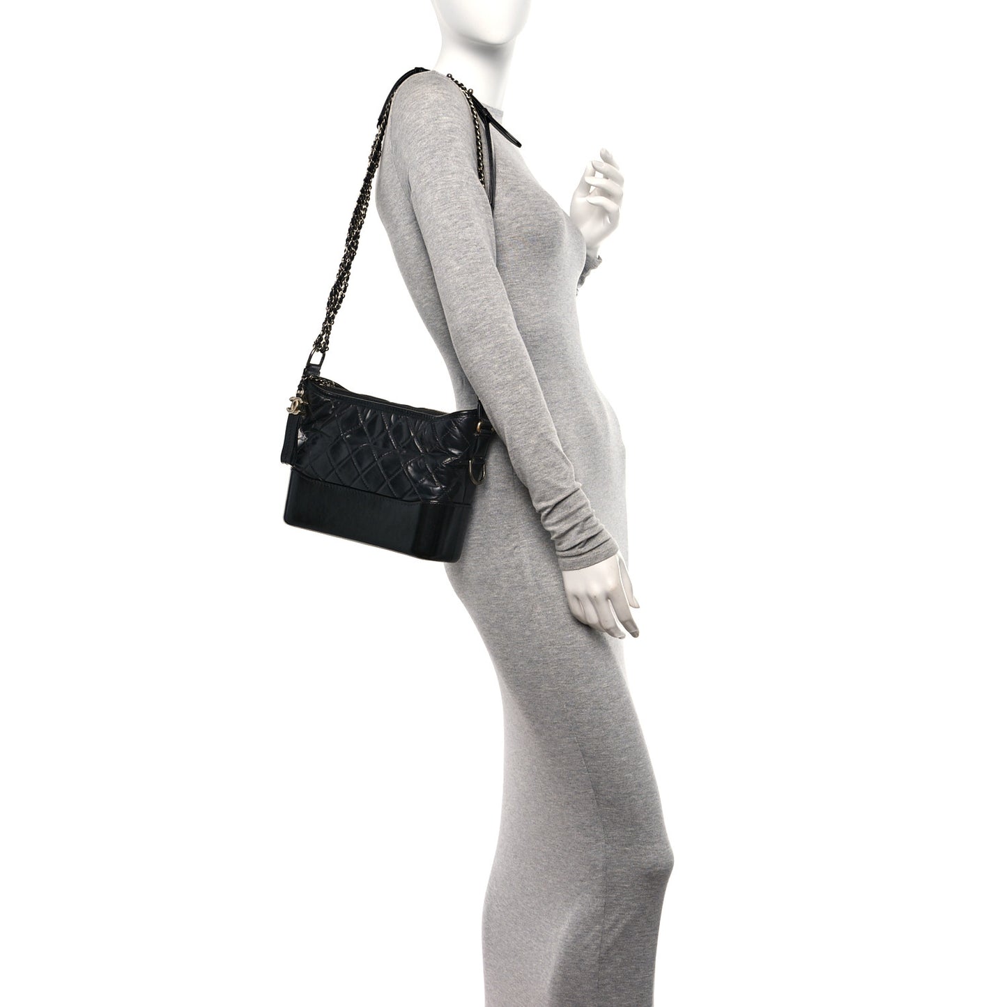 Aged Calfskin Quilted New Medium Gabrielle Hobo Black
