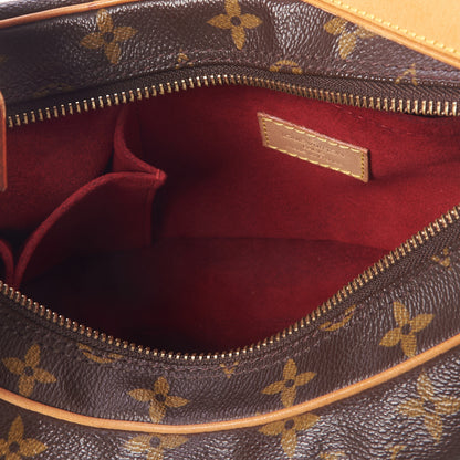Louis Vuitton Monogram Croissant MM 7 of 8