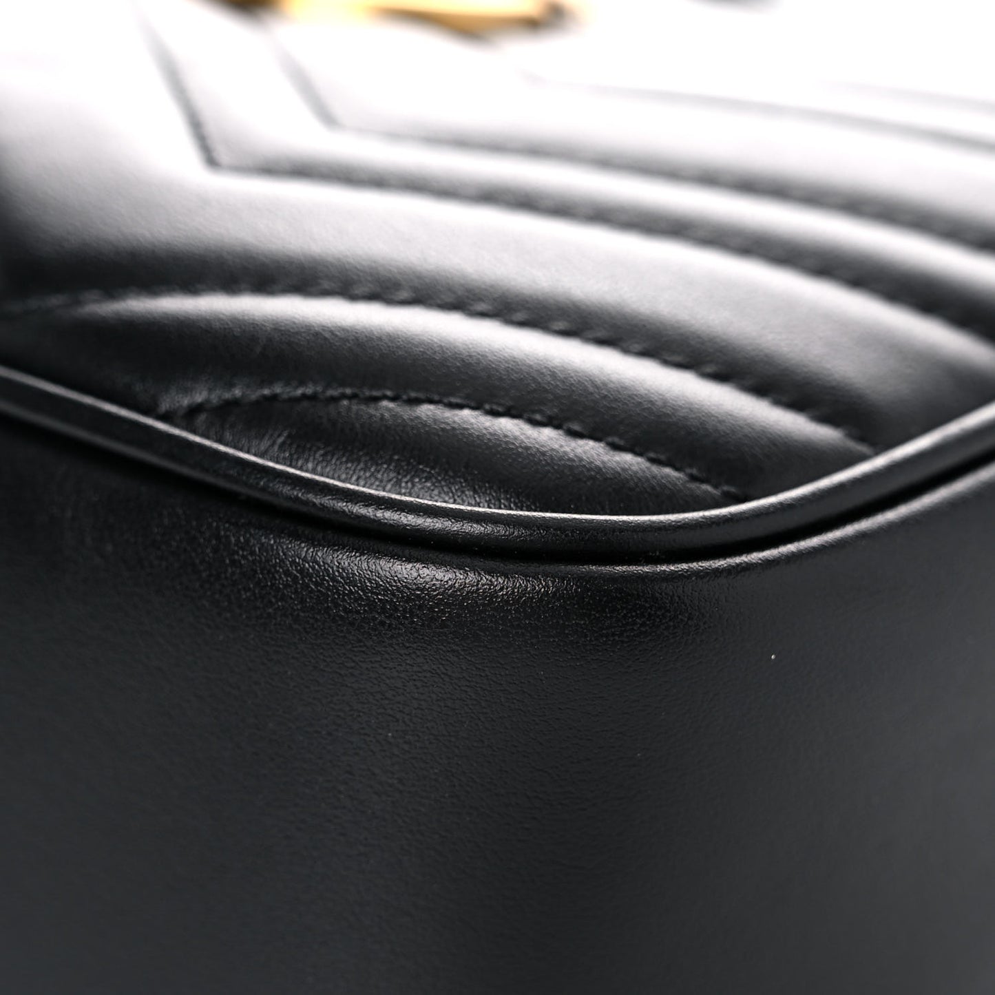 Calfskin Matelasse Small GG Marmont Chain Shoulder Bag Black