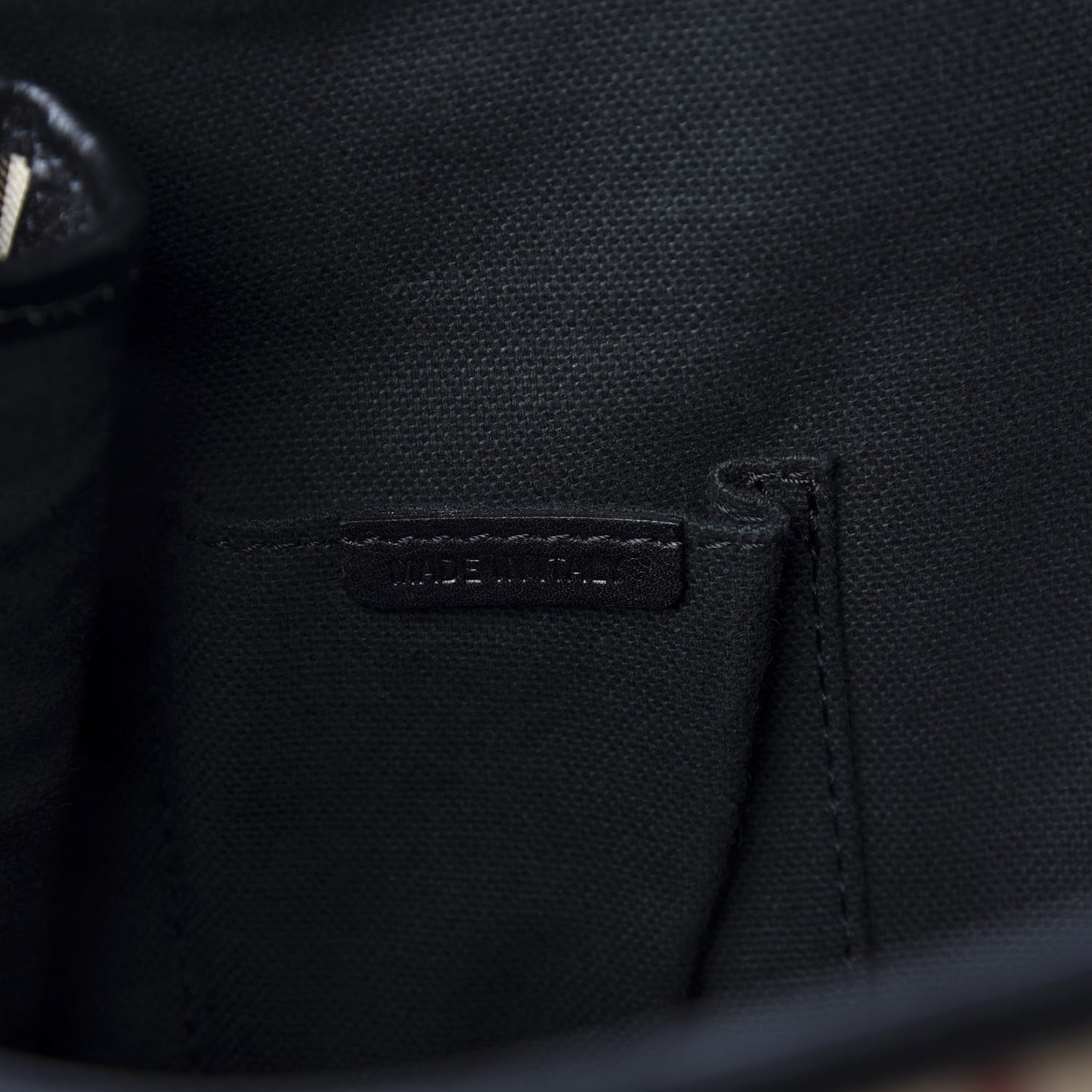 House Check Buckle Tote Black