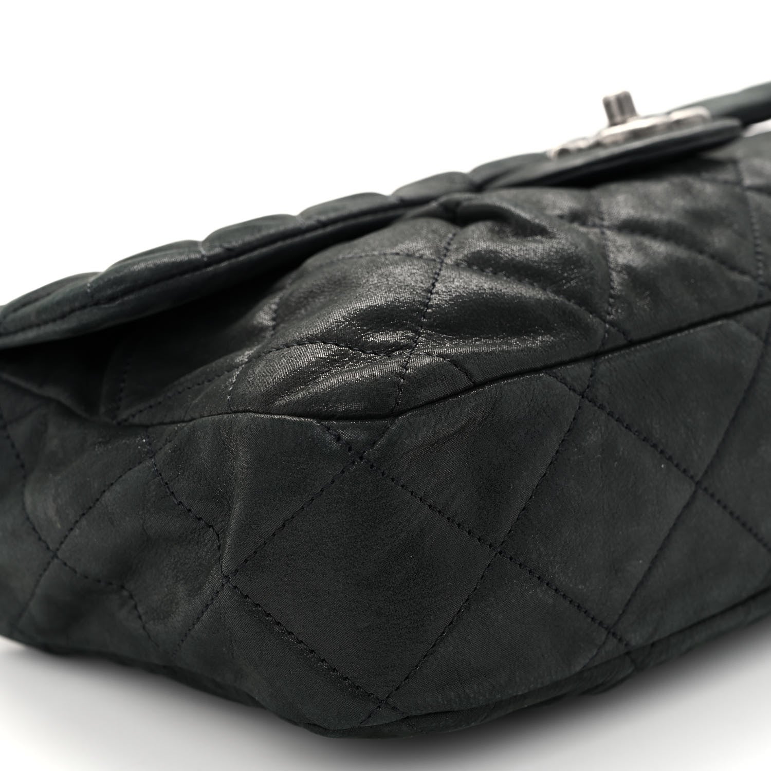 Chanel Iridescent Calfskin Large Chic Quilt Flap Black 9 of 11