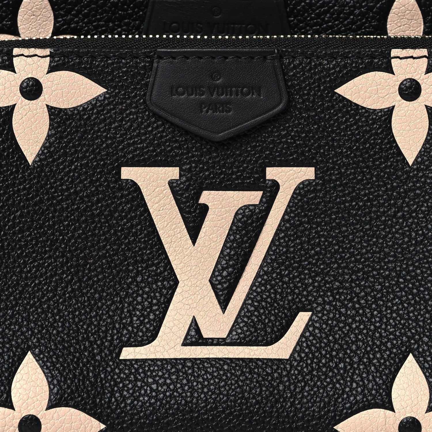 Louis Vuitton Empreinte Monogram Giant Multi Pochette Accessories Black Beige 7 of 9
