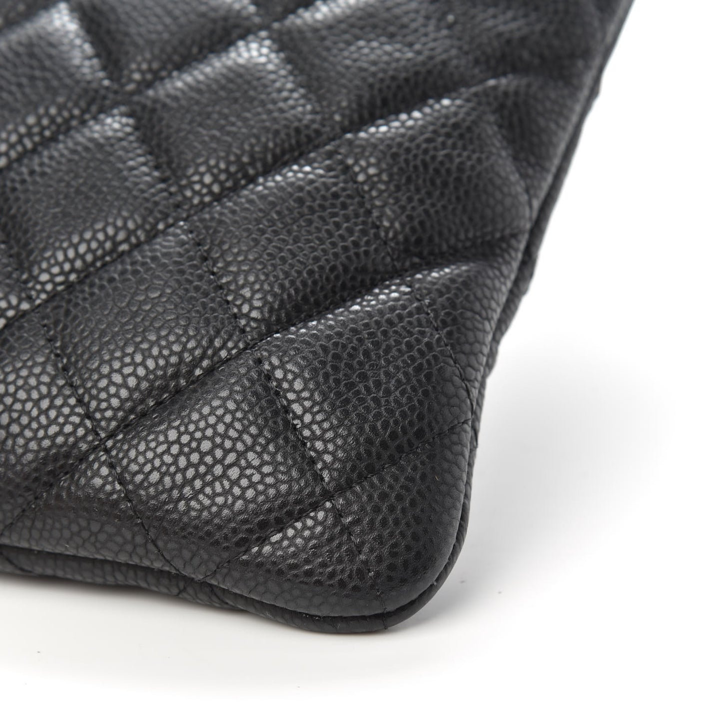 Caviar Quilted Medium Cosmetic Case Black