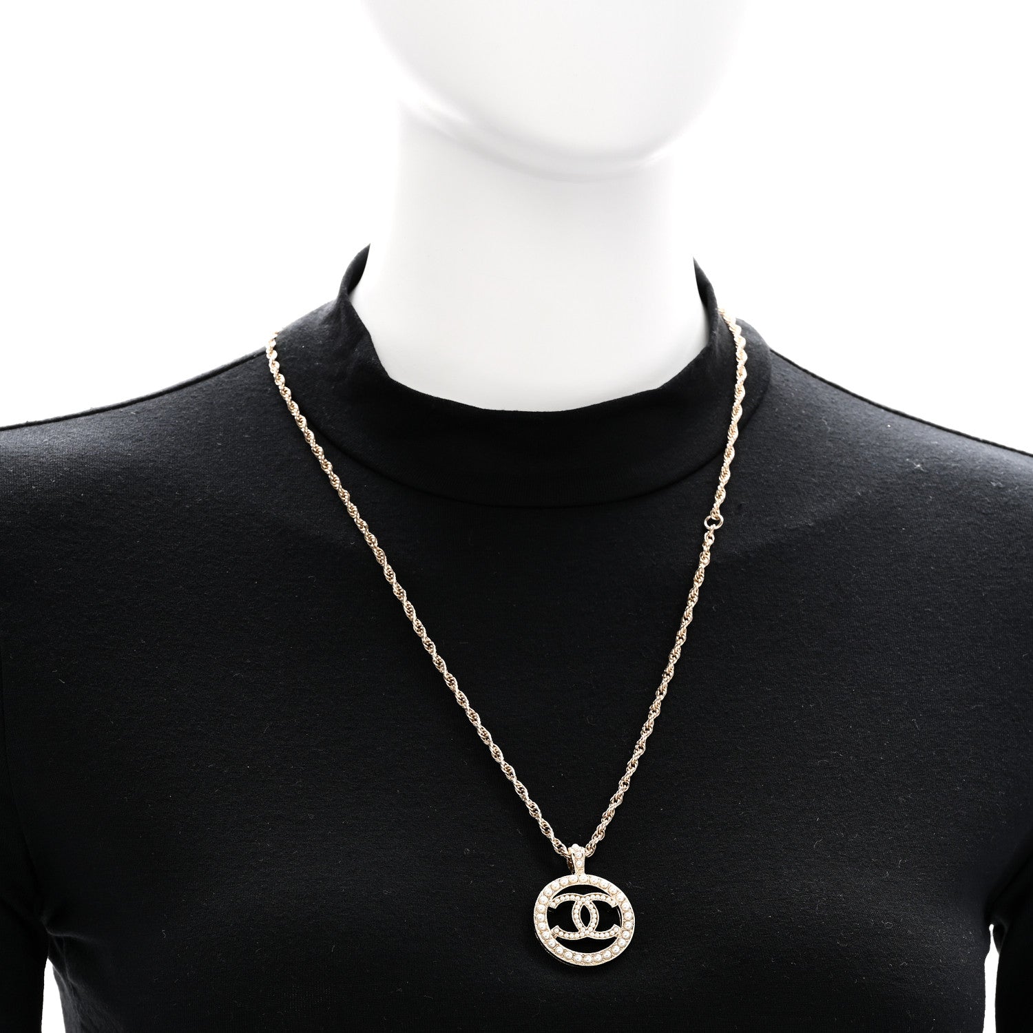 Chanel Pearl CC Round Pendant Necklace Gold 3 of 6