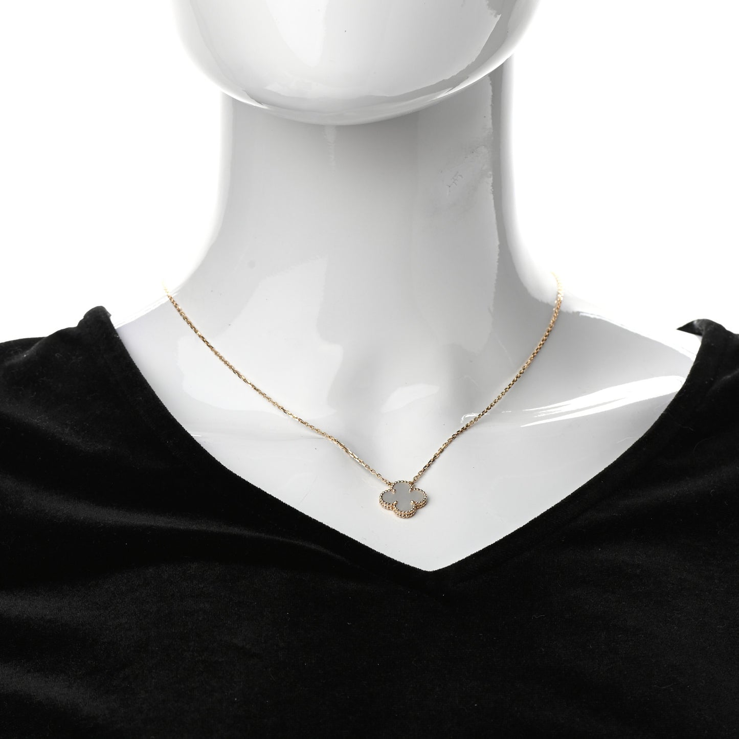 18K Yellow Gold Mother of Pearl Vintage Alhambra Pendant Necklace