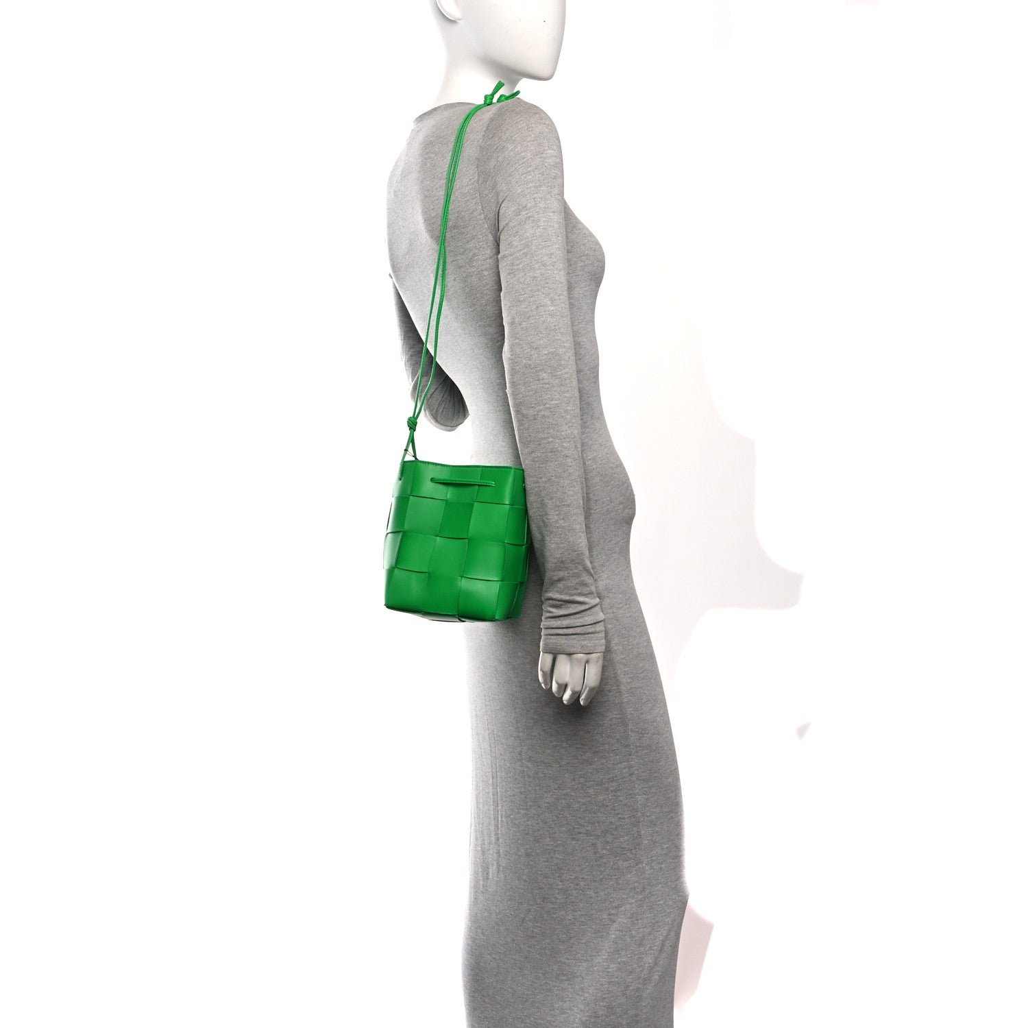 Bottega Veneta Nappa Maxi Intrecciato Small Cassette Bucket Bag Parakeet 2 of 9