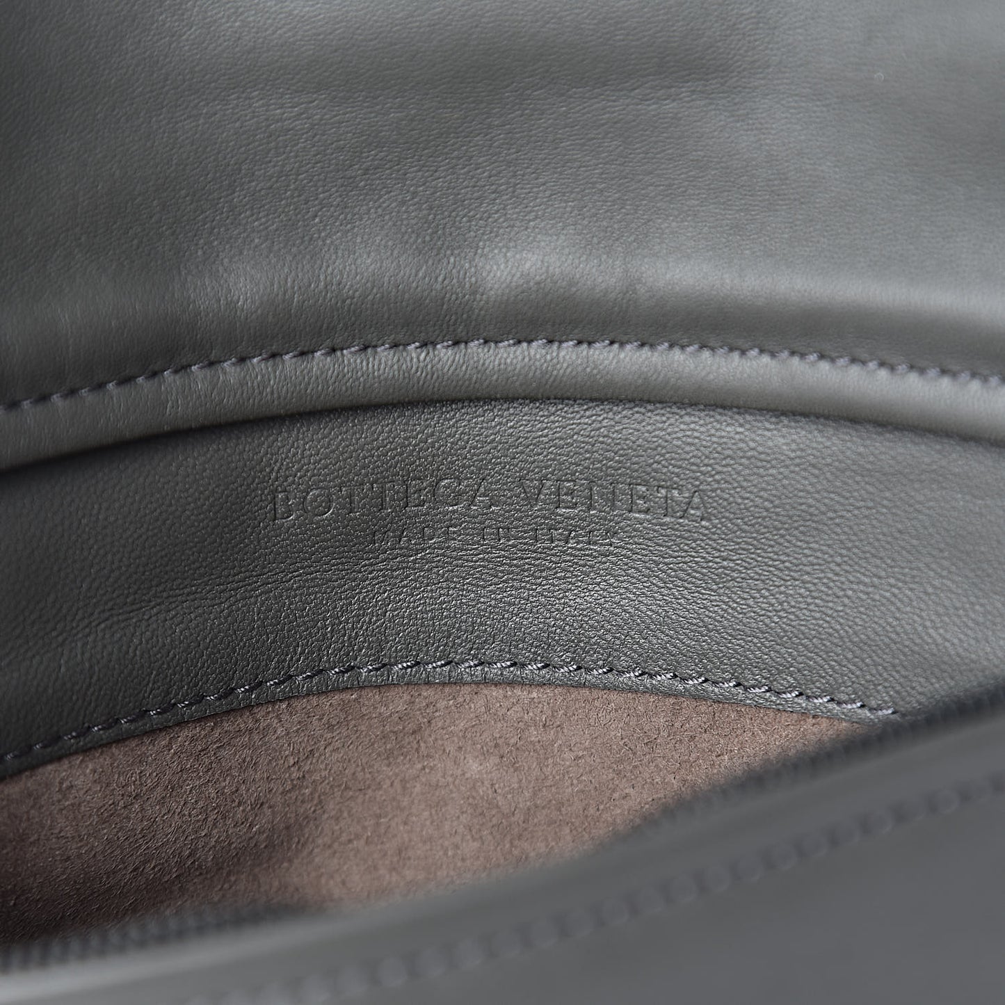 Nappa Intrecciato Turnlock Clutch Grey
