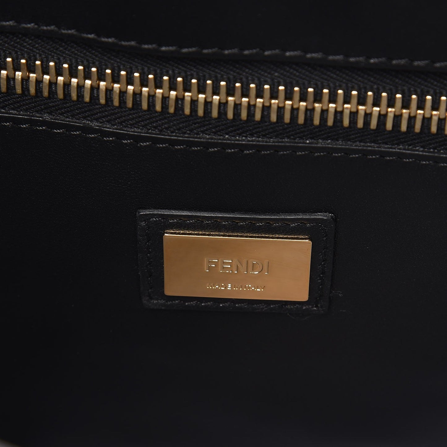 Vitello Seta Shiny Nappa Large Peekaboo Iconic Satchel Black