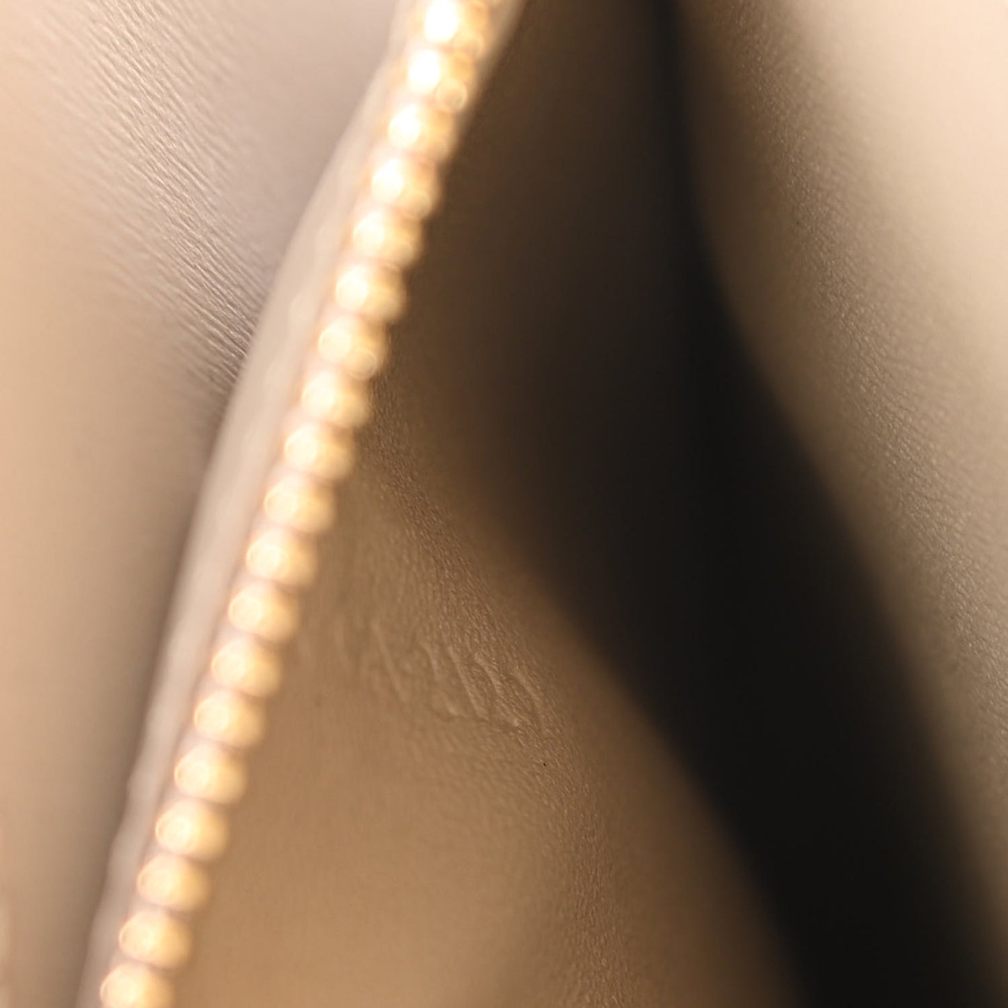 Box Calfskin Medium Classic Box Flap Bag Powder