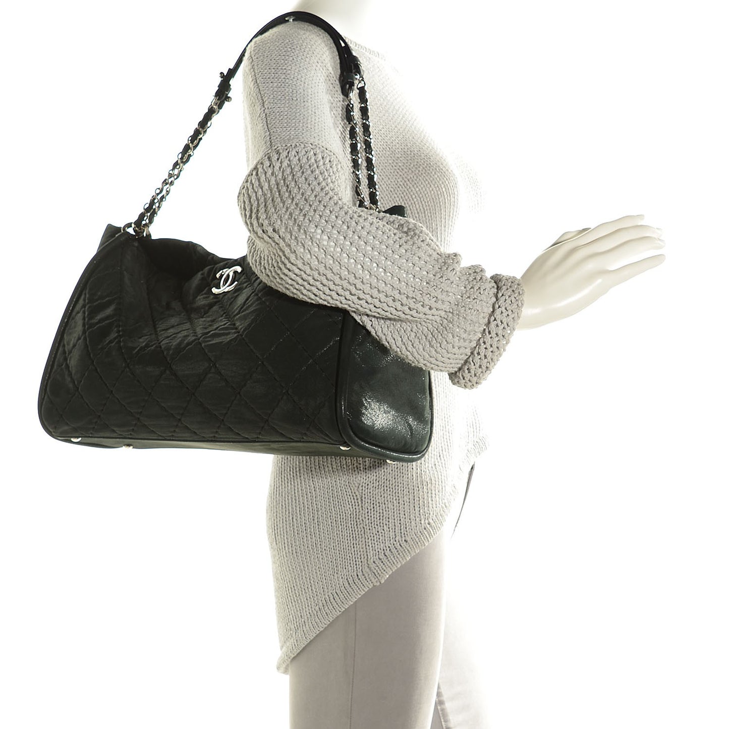 Iridescent Calfskin Large Sea Hit Tote Black